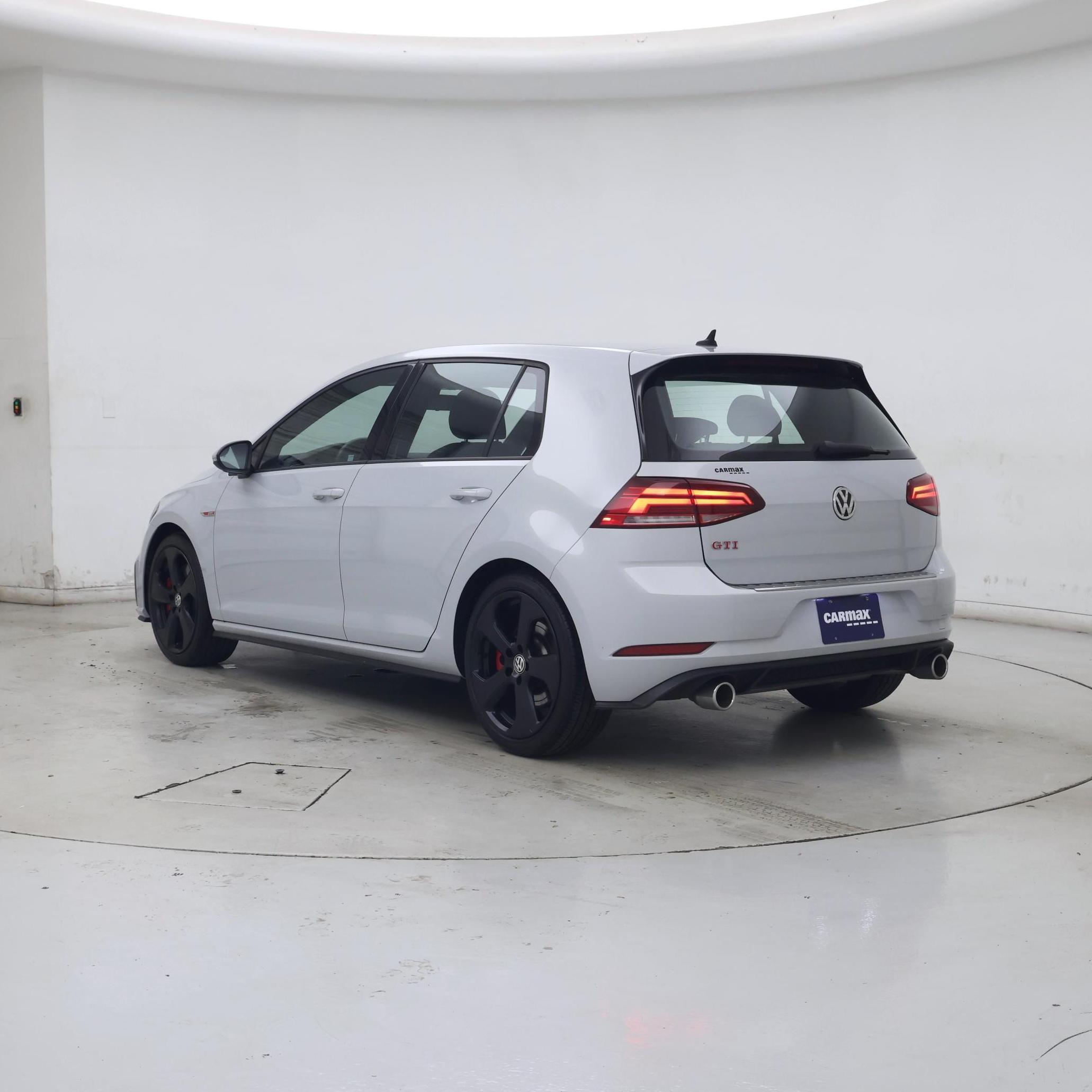 Thumbnail: 2019 Volkswagen Golf - 2