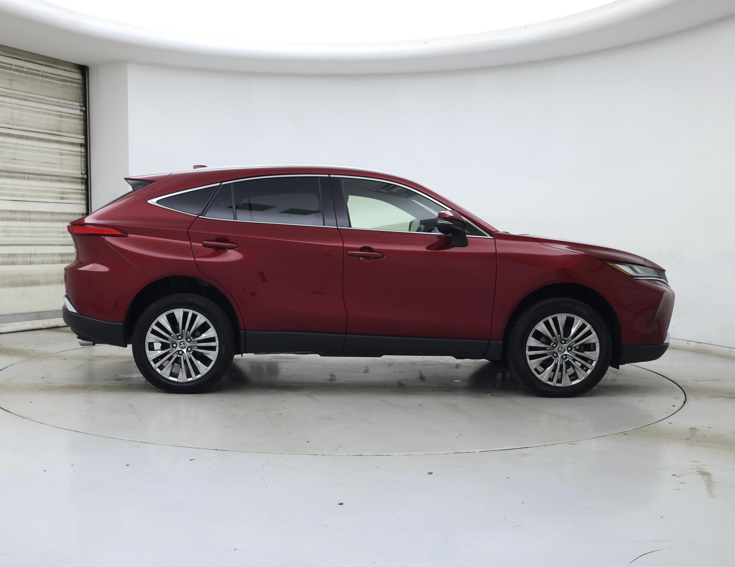 Thumbnail: 2022 Toyota Venza - 7