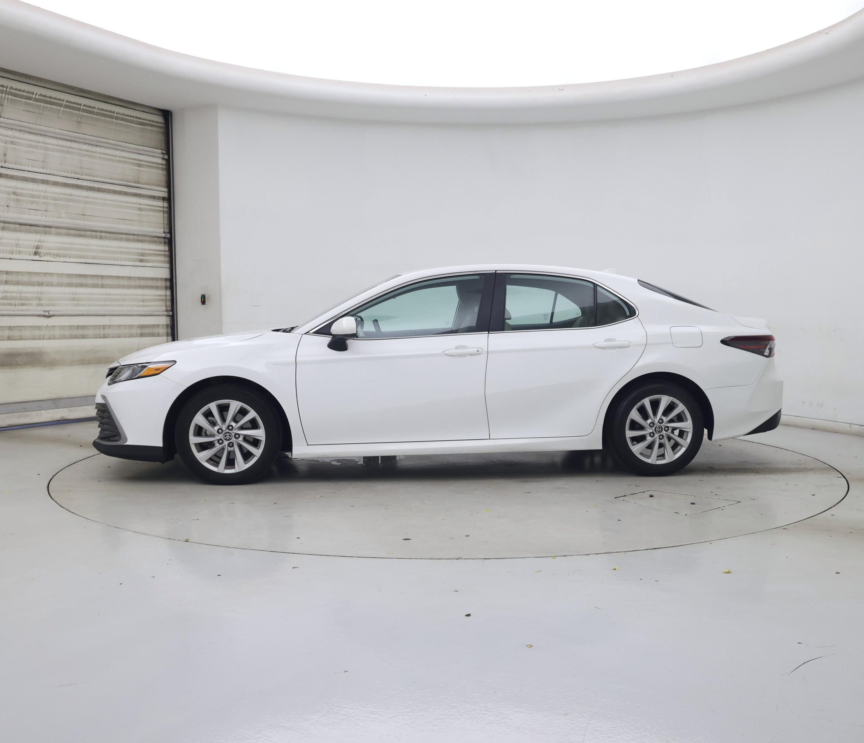 Thumbnail: 2022 Toyota Camry - 3
