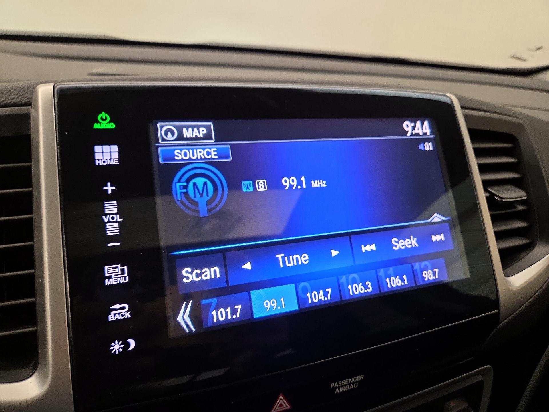 Thumbnail: 2016 Honda Pilot - 16