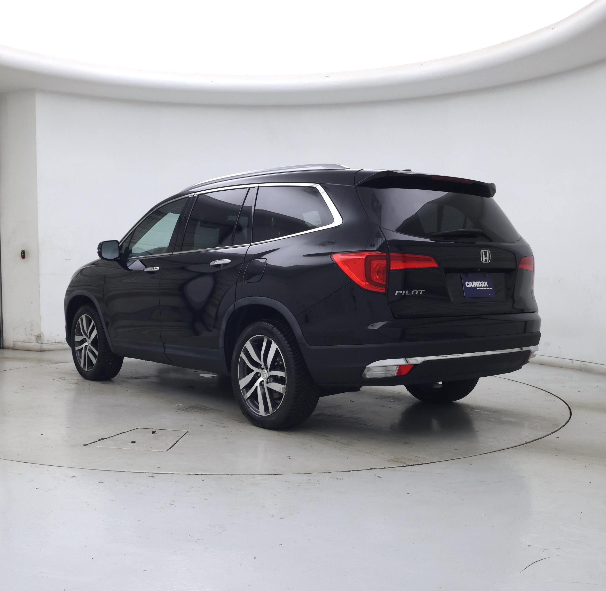 Thumbnail: 2016 Honda Pilot - 2
