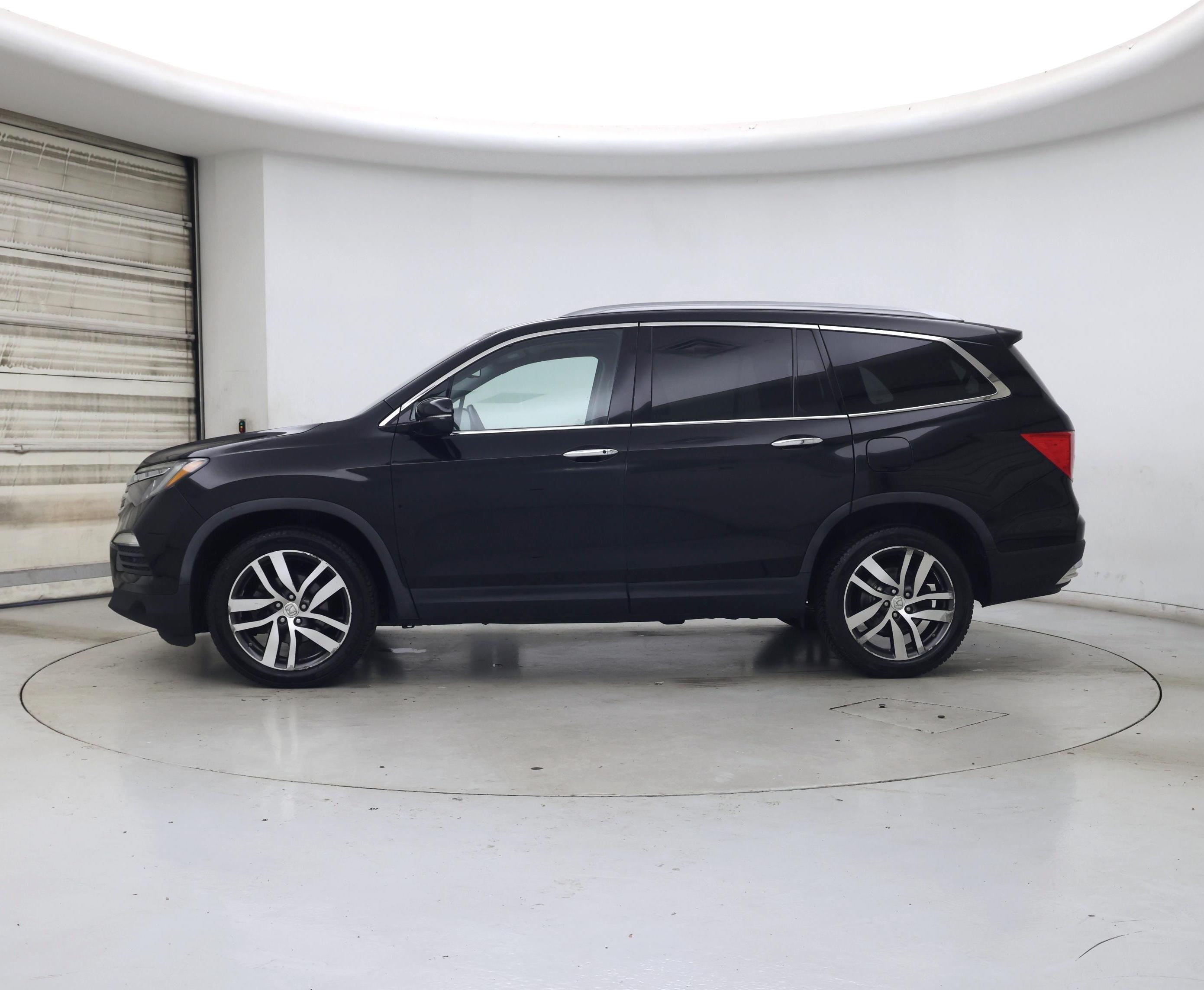 Thumbnail: 2016 Honda Pilot - 3