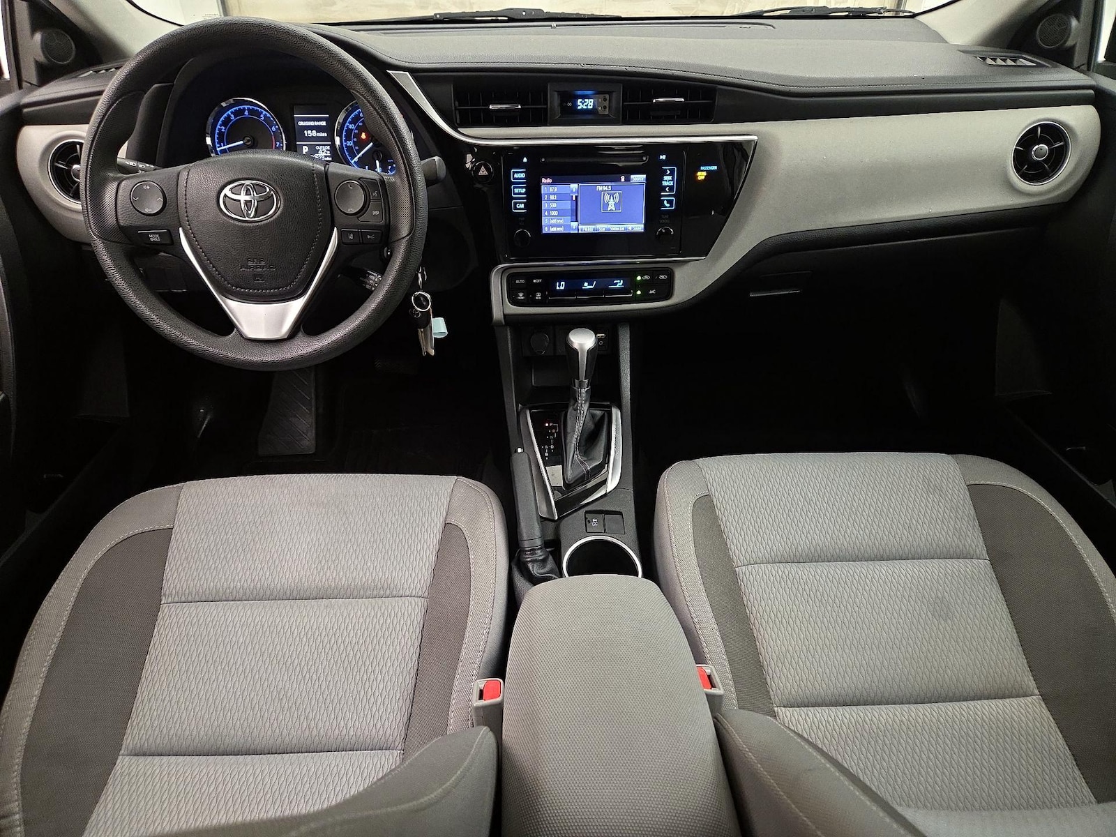 2019 Toyota Corolla LE - Photo 10