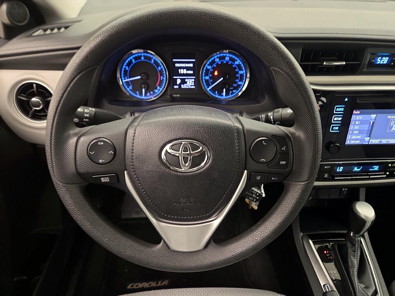 2019 Toyota Corolla LE - Photo 11