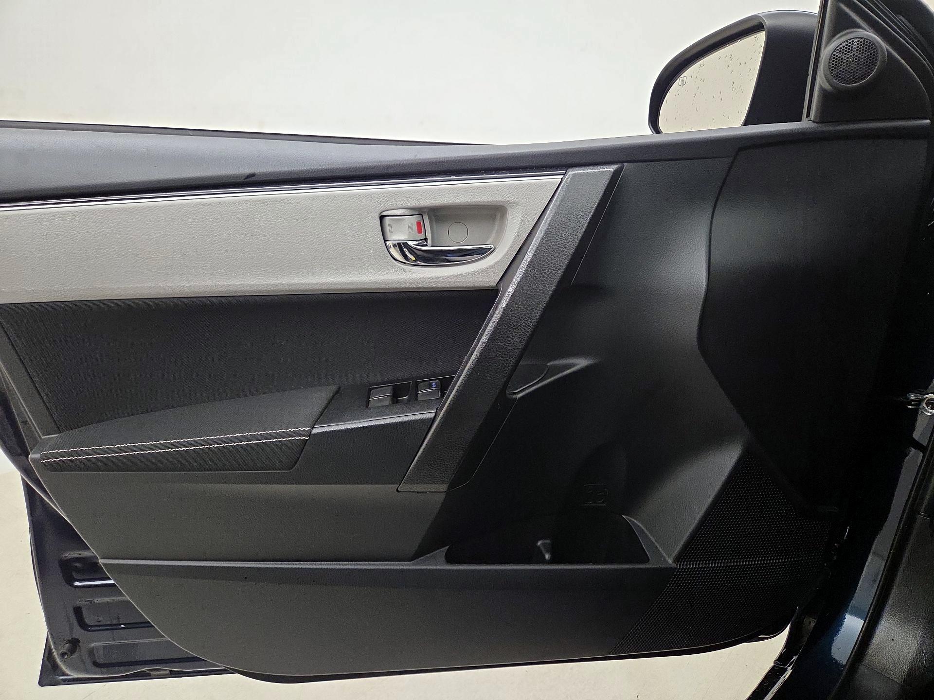 Thumbnail: 2019 Toyota Corolla - 12