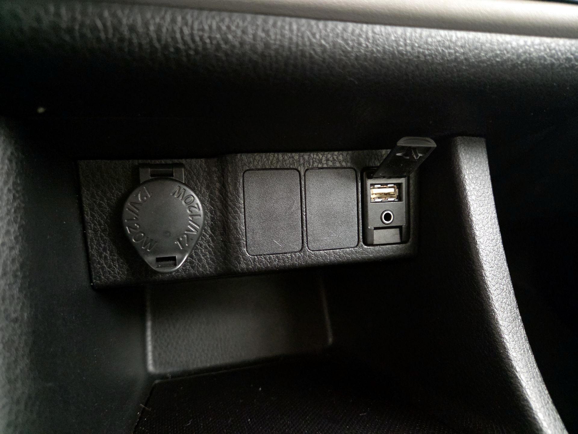 Thumbnail: 2019 Toyota Corolla - 18