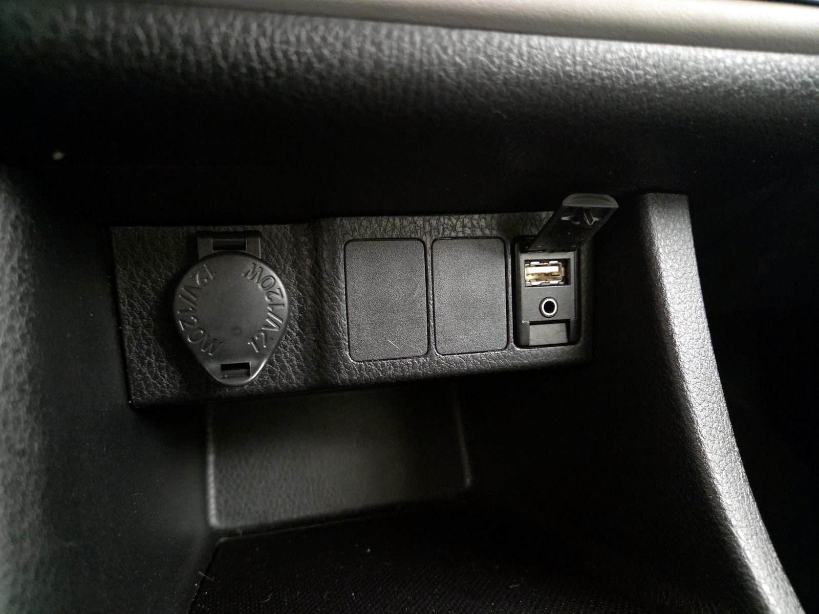 2019 Toyota Corolla LE - Photo 19