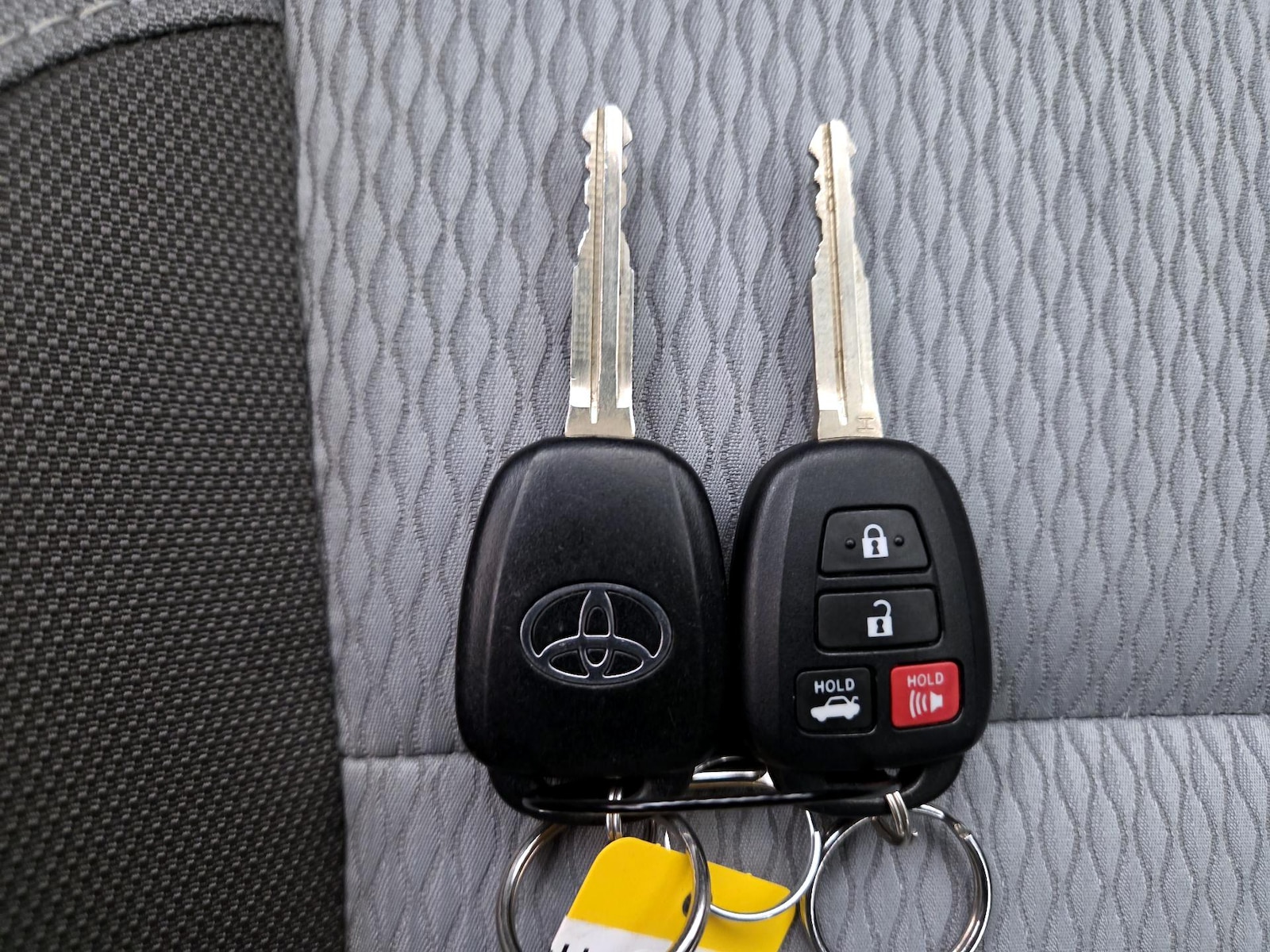 2019 Toyota Corolla LE - Photo 23