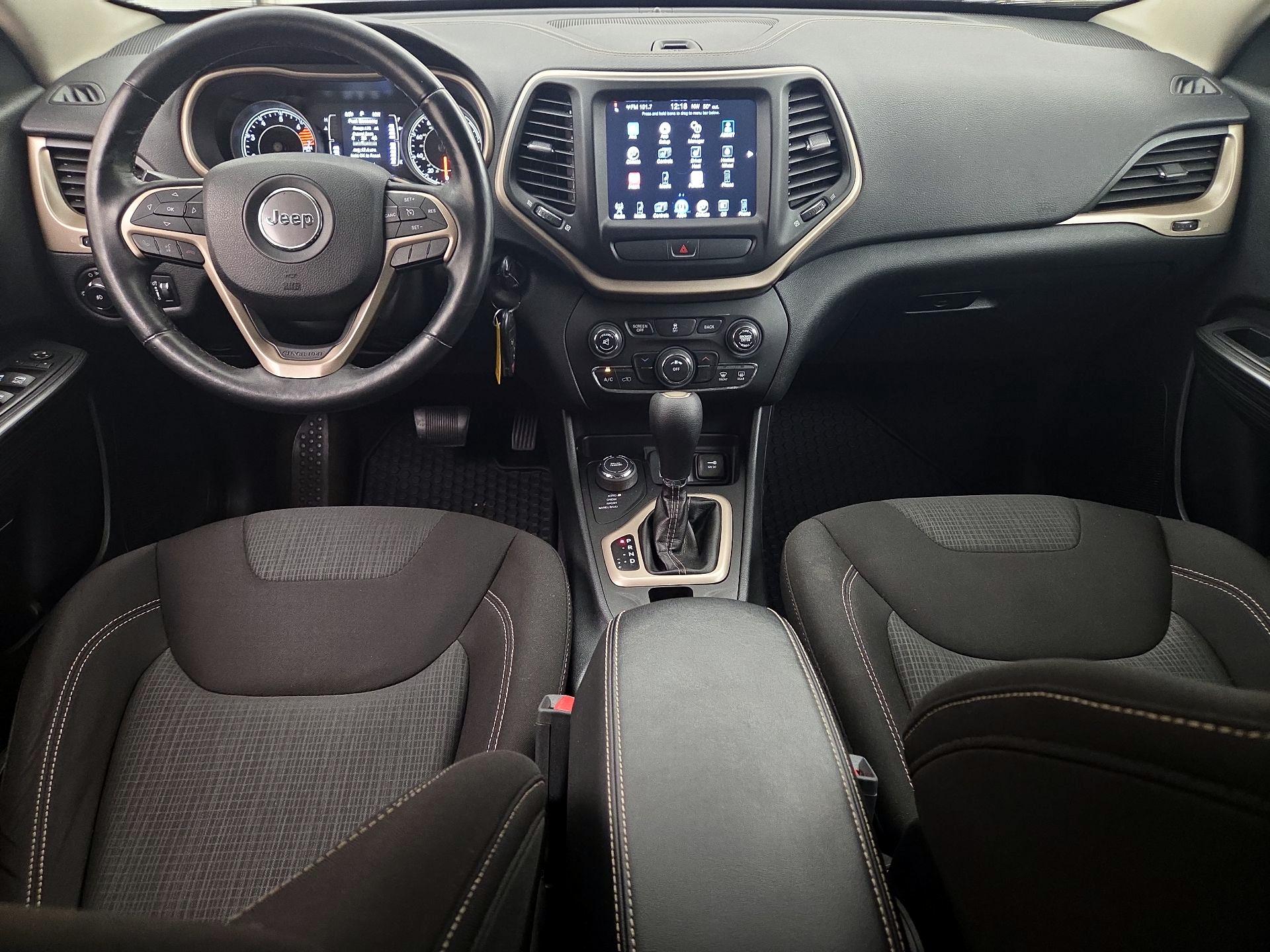Thumbnail: 2016 Jeep Cherokee - 9