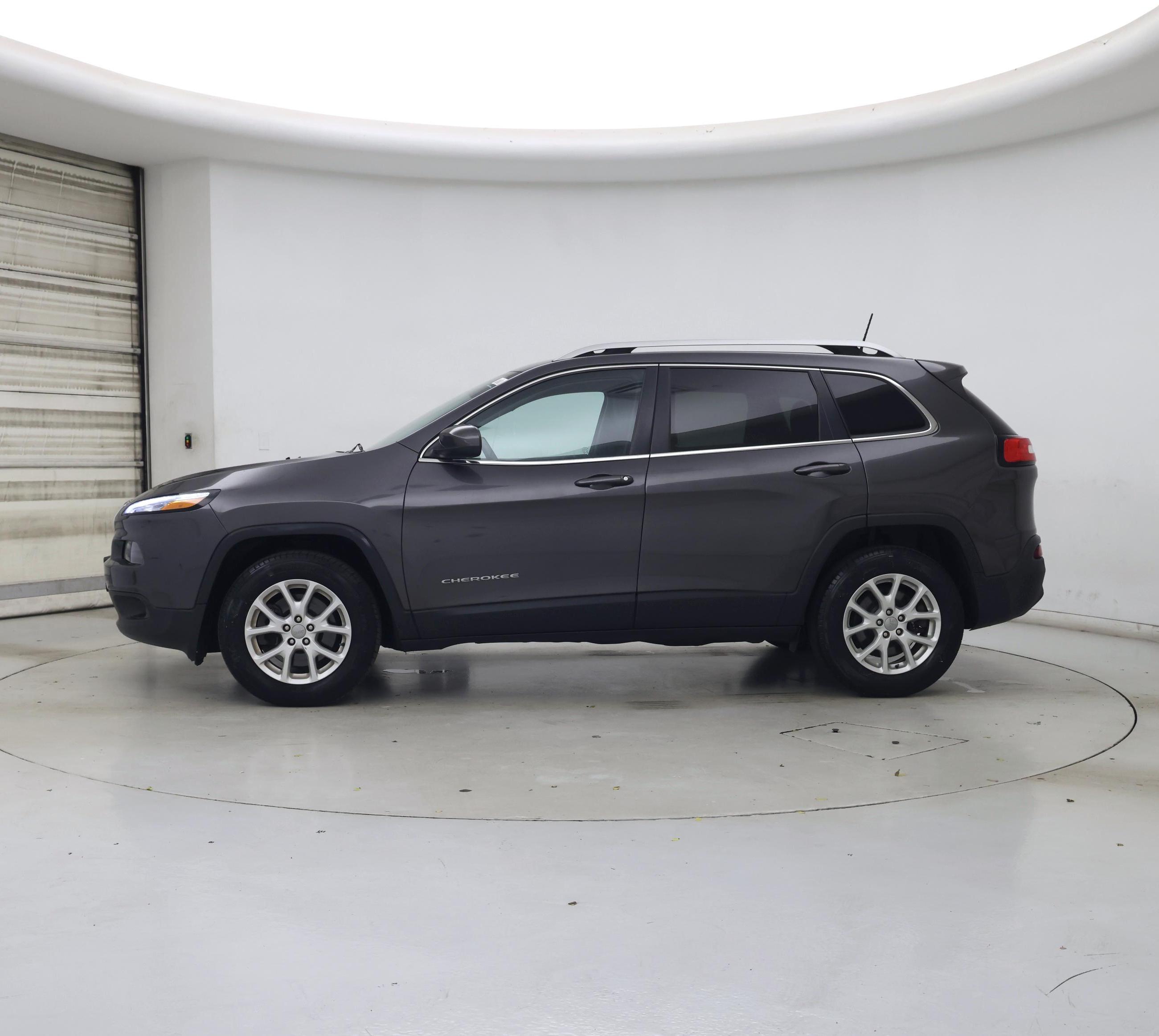 Thumbnail: 2016 Jeep Cherokee - 3