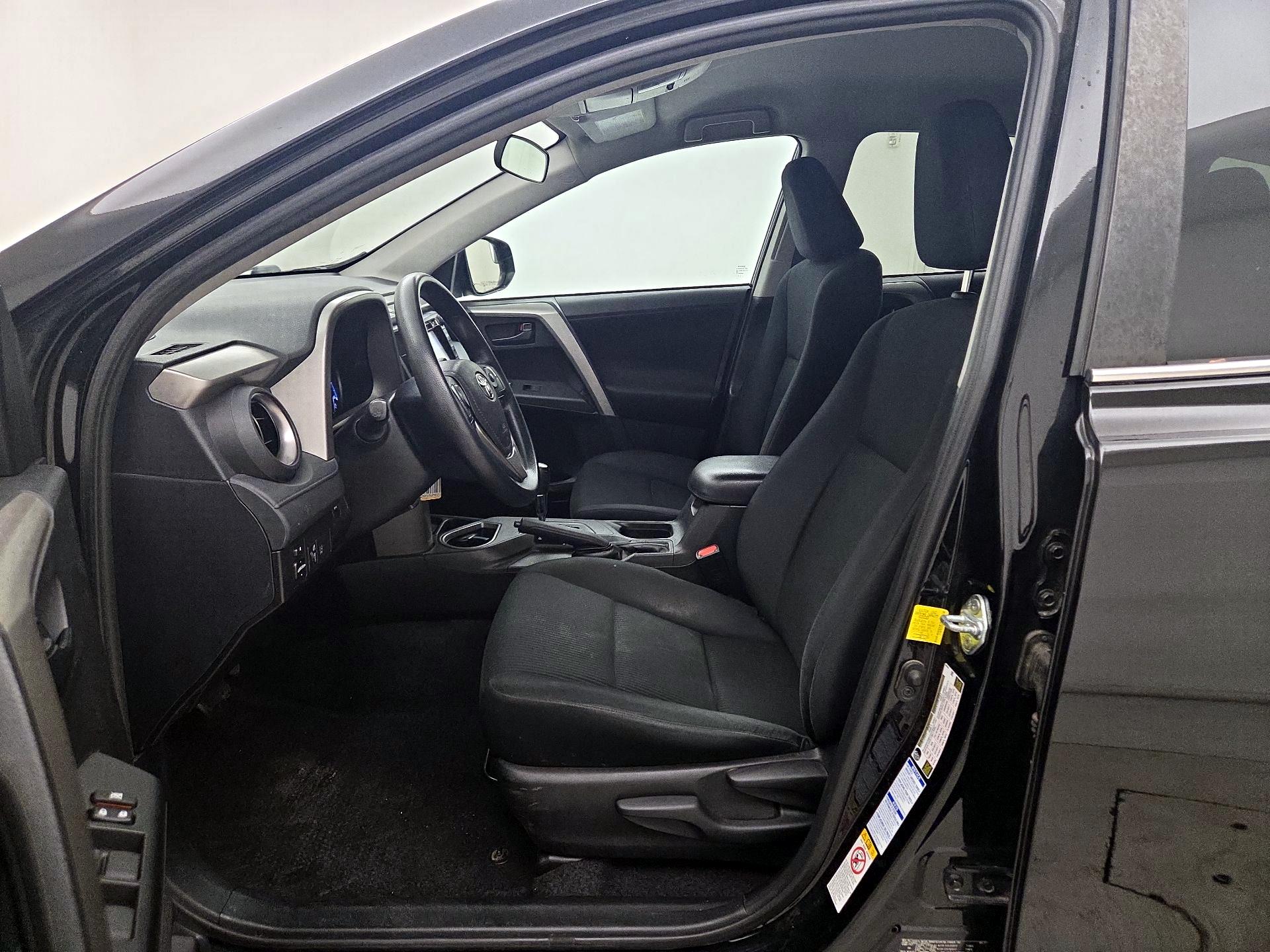 Thumbnail: 2017 Toyota RAV4 - 11