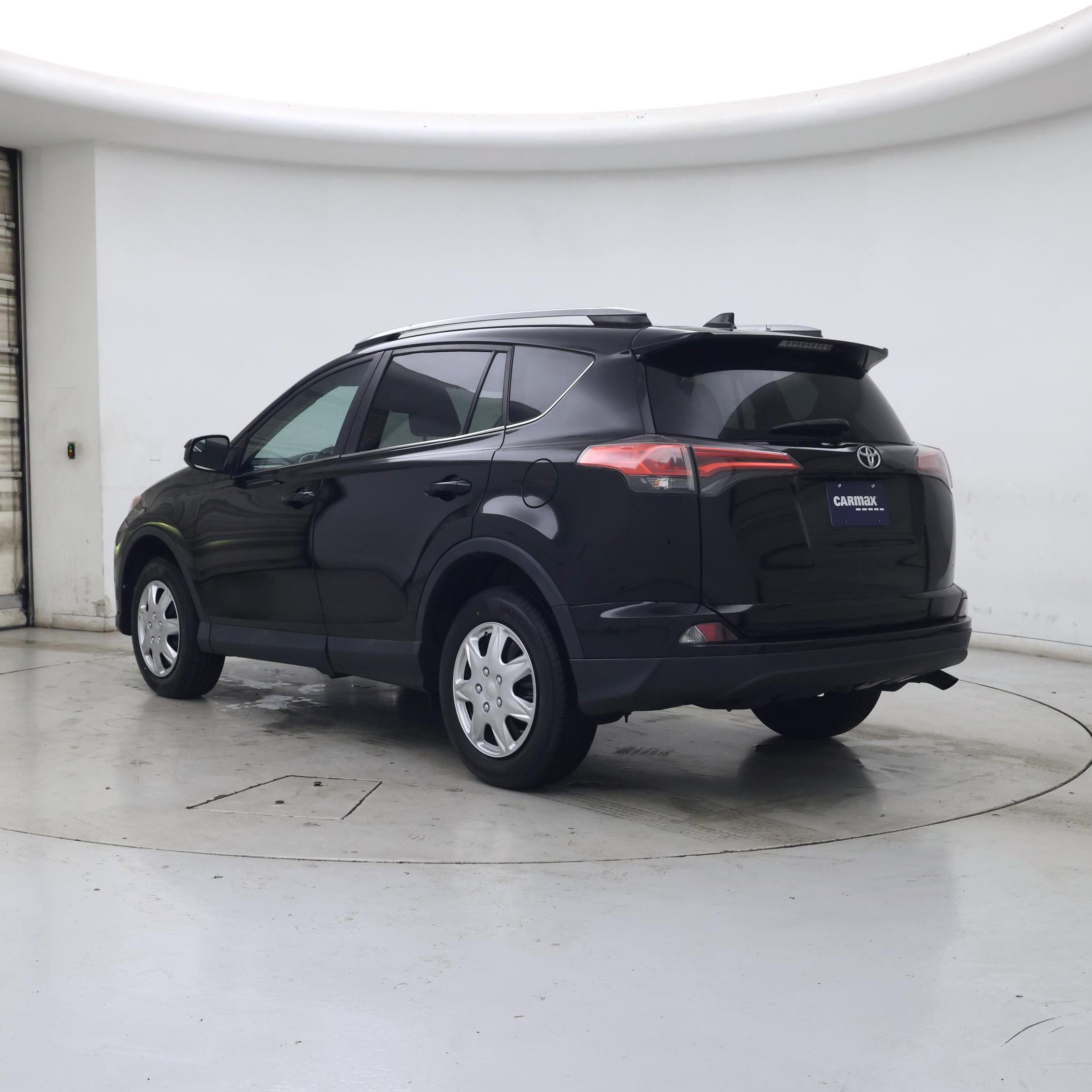 Thumbnail: 2017 Toyota RAV4 - 2