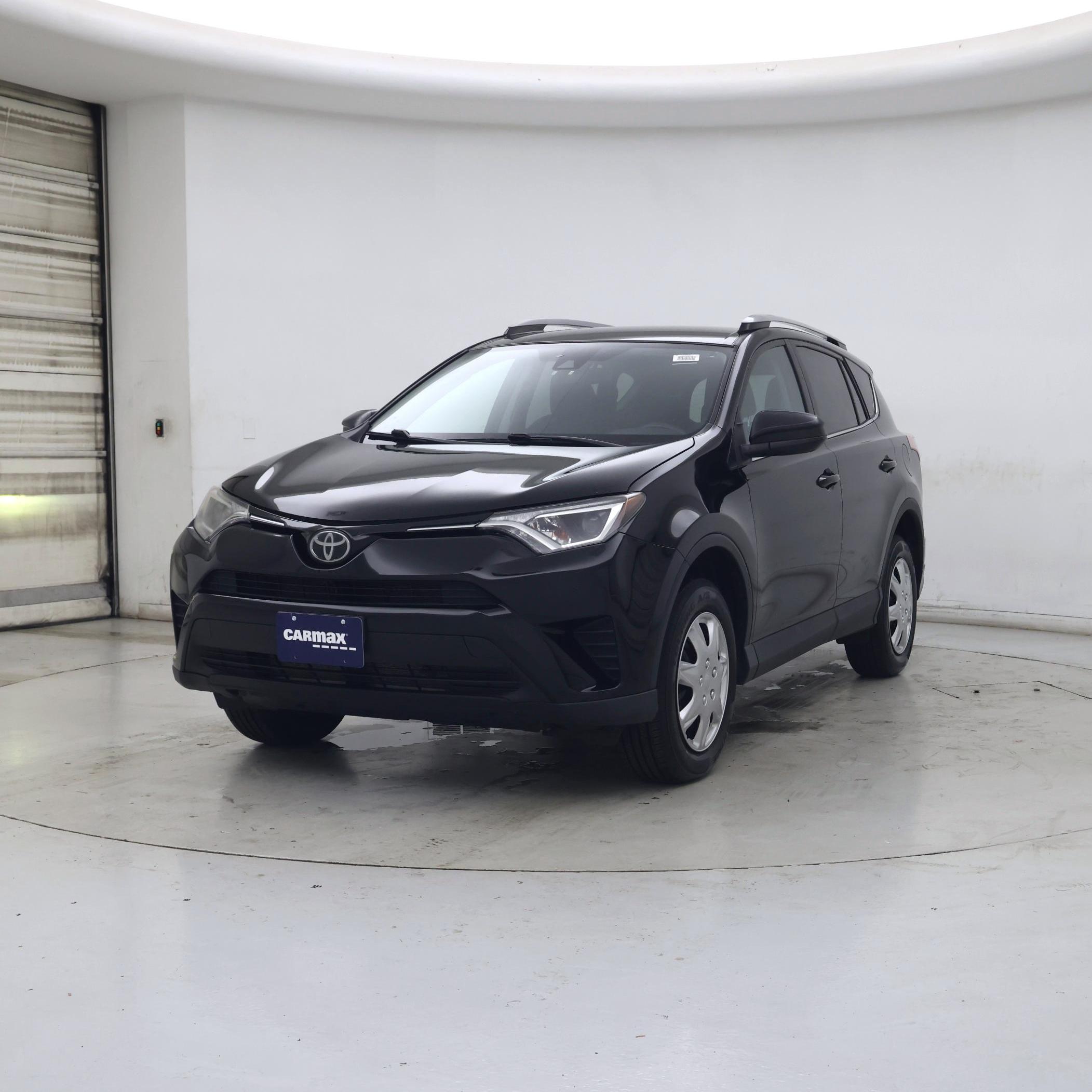 Thumbnail: 2017 Toyota RAV4 - 4