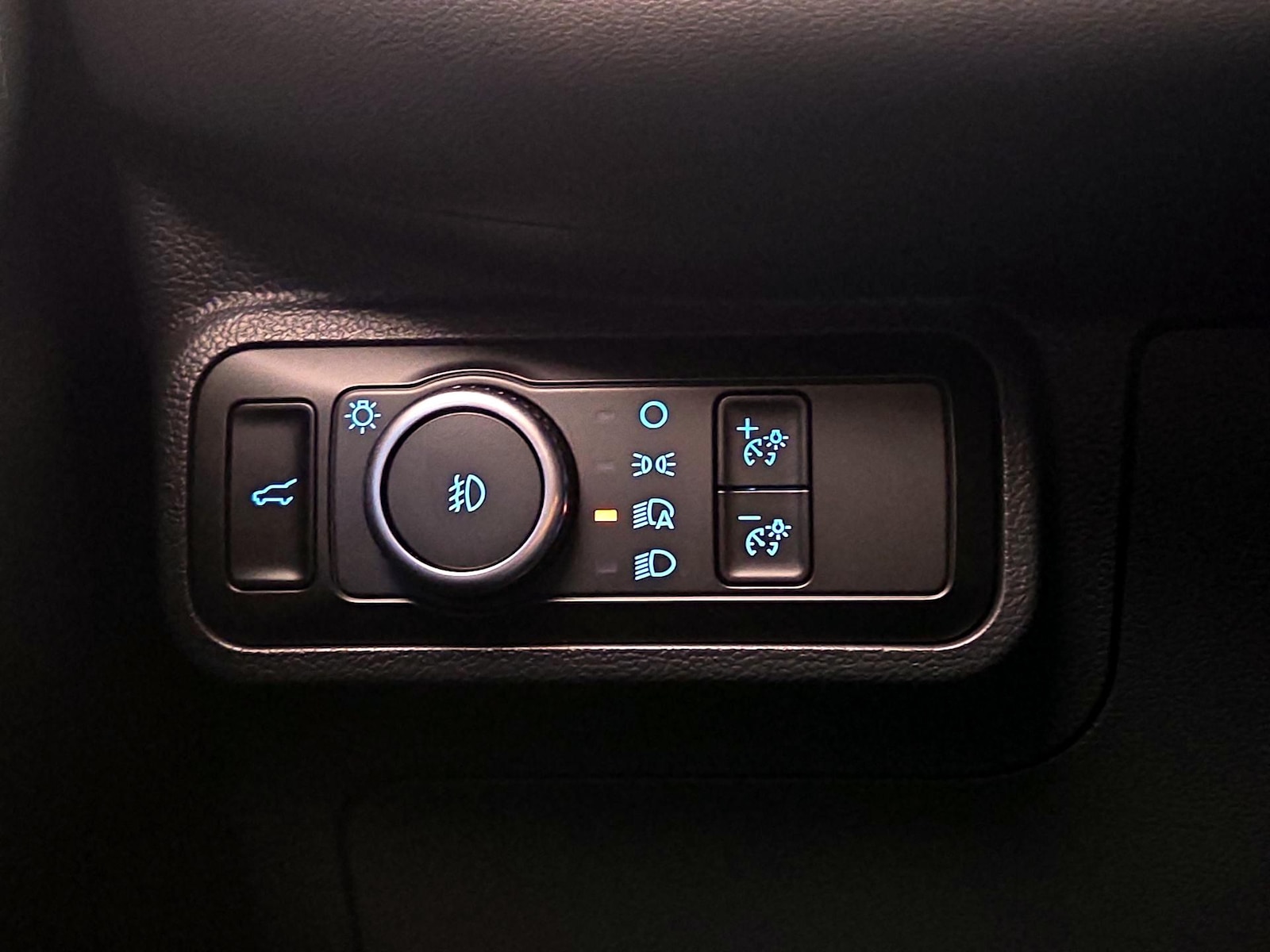 2026 Ford Explorer ST - Photo 14