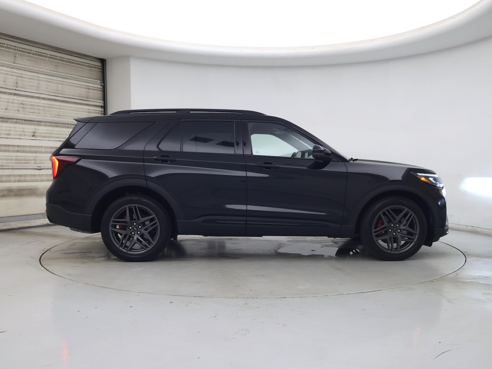 2026 Ford Explorer ST - Photo 8