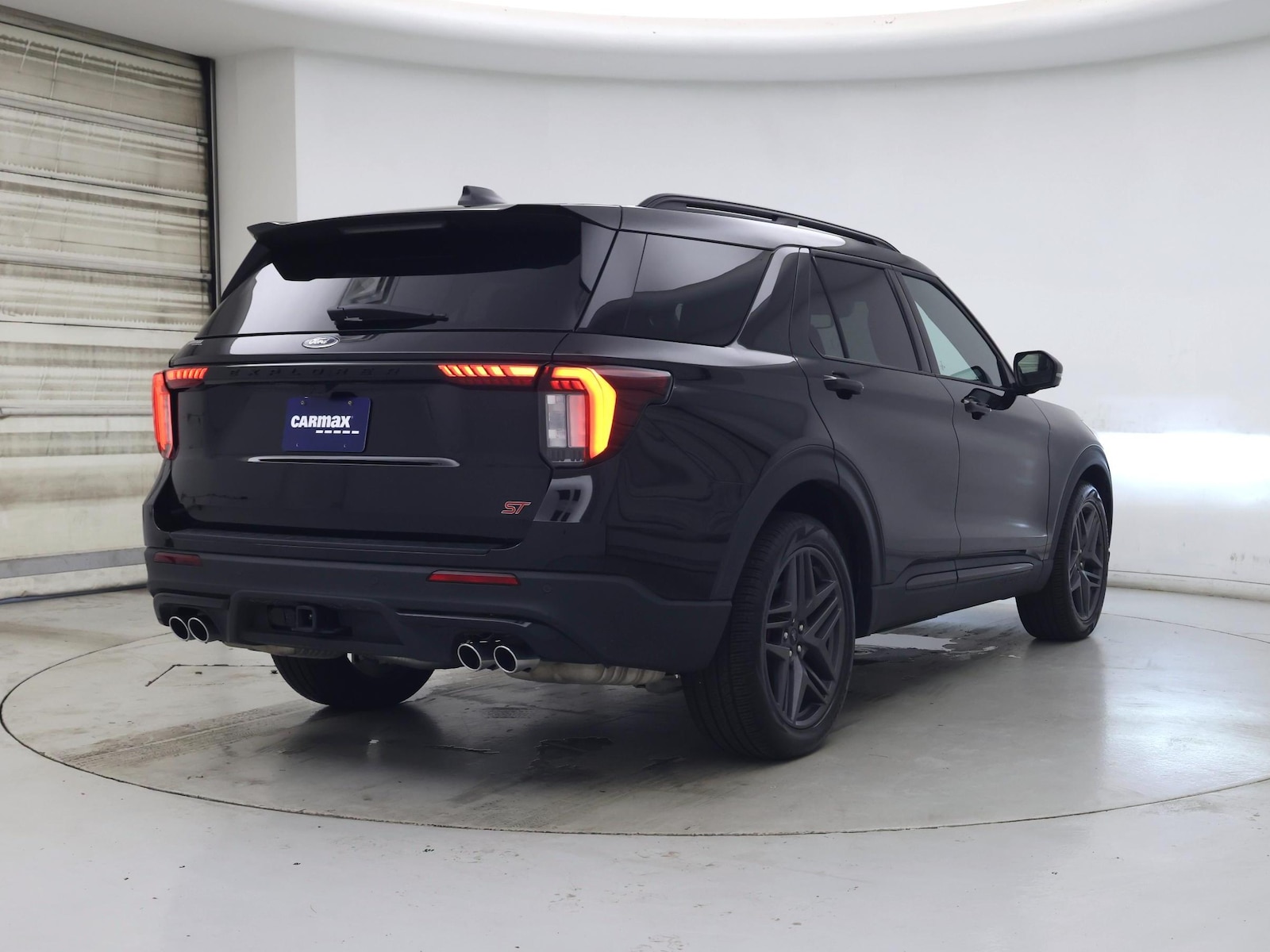 2026 Ford Explorer ST - Photo 9