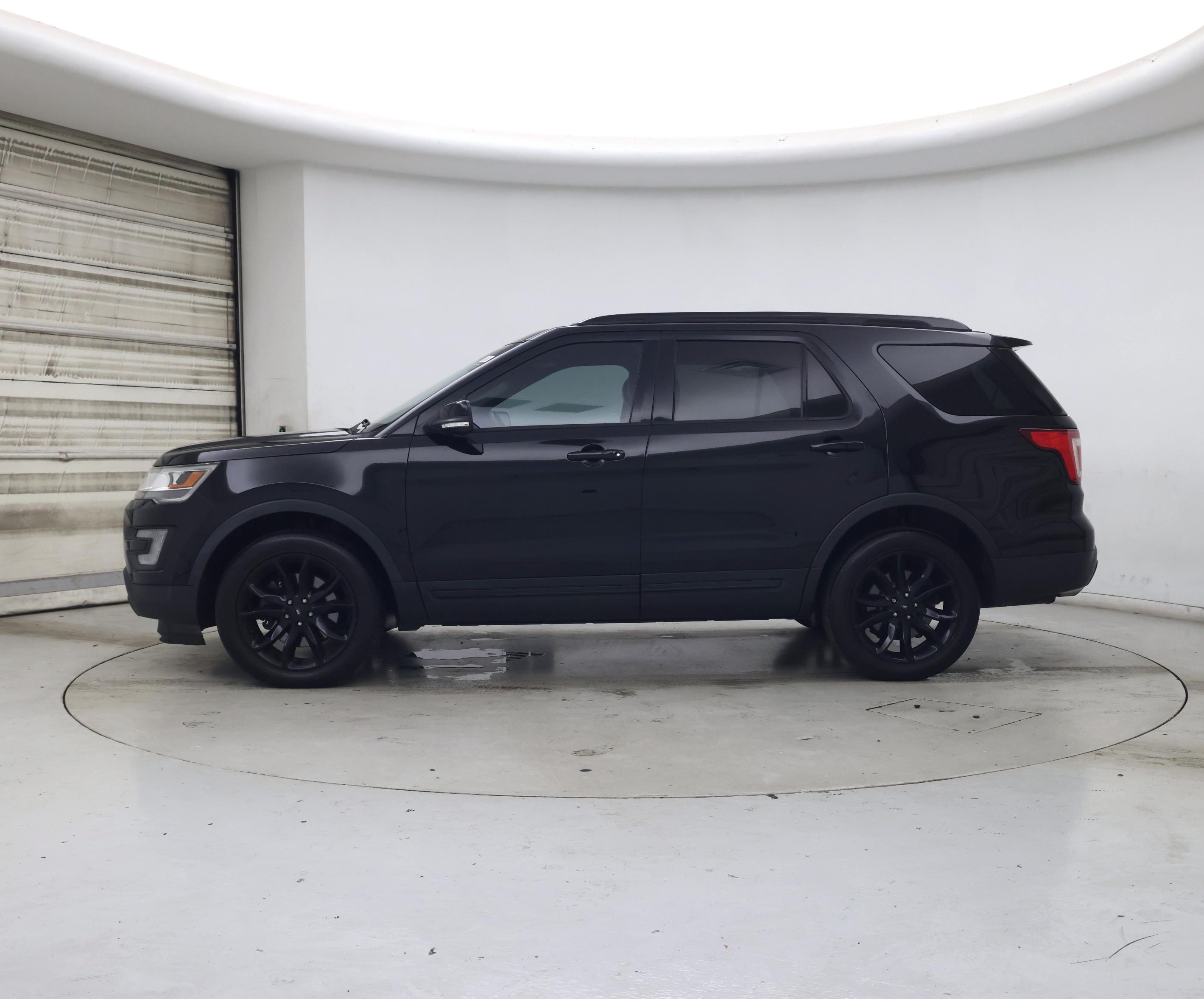Thumbnail: 2017 Ford Explorer - 3