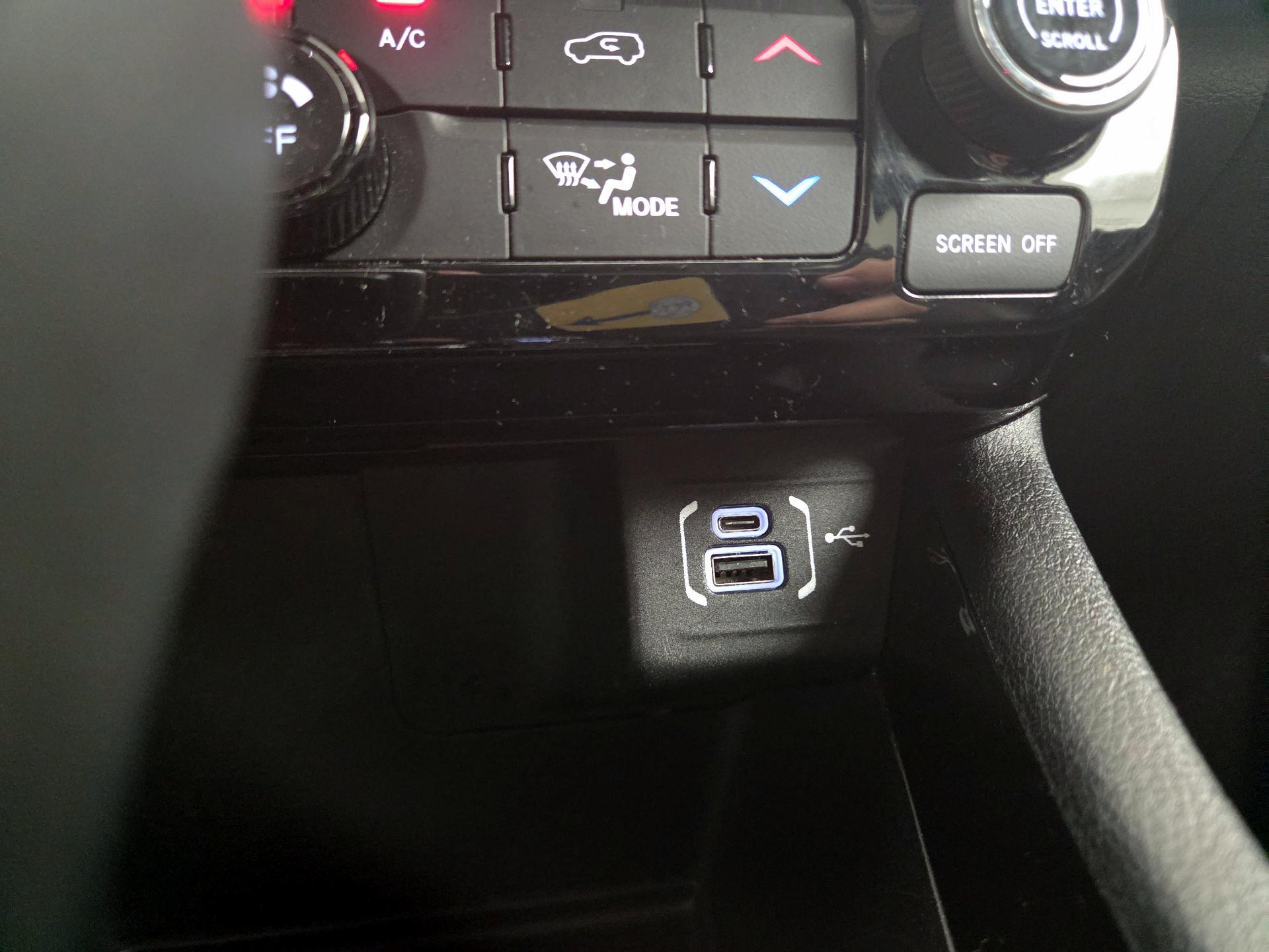 Thumbnail: 2022 Jeep Compass - 18