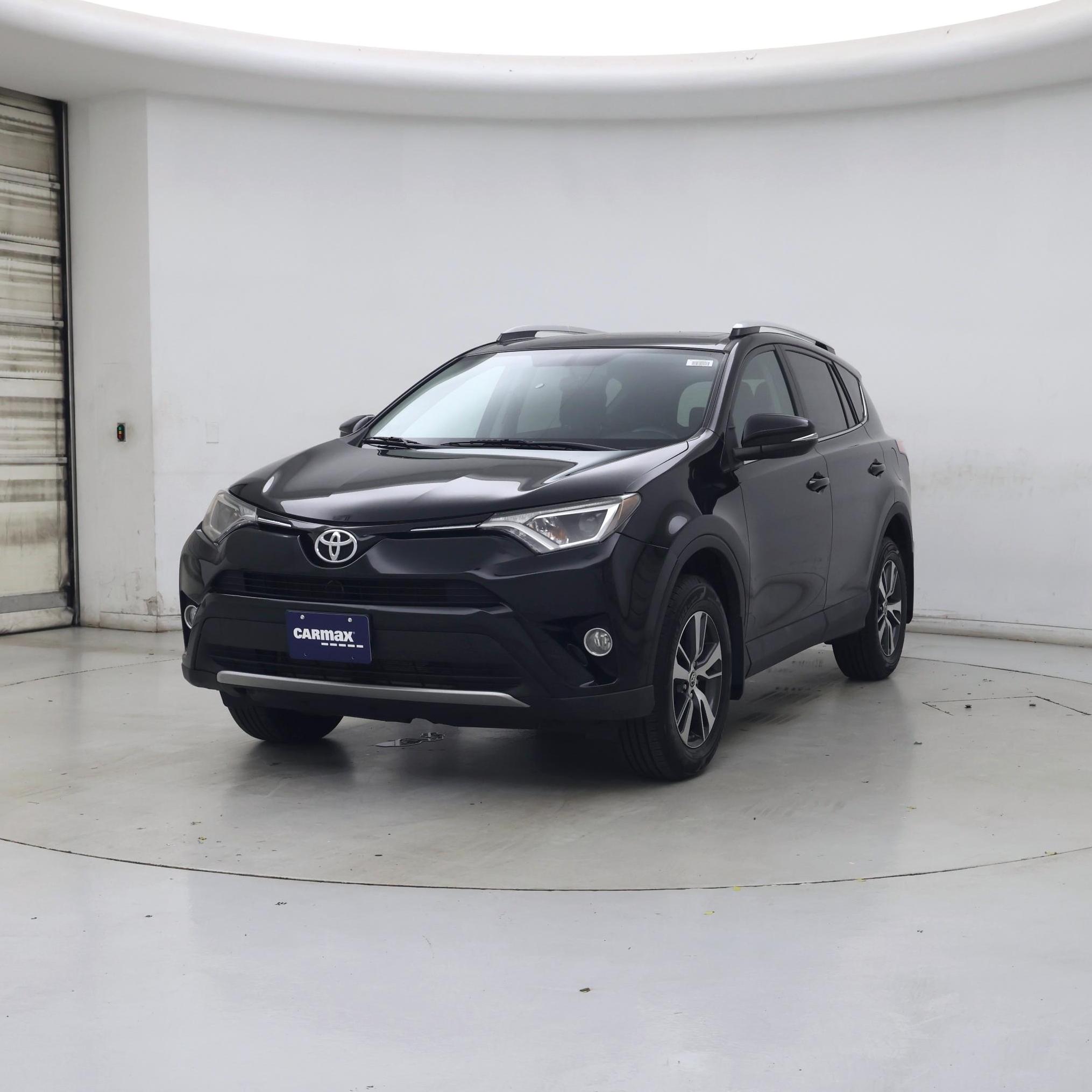 Thumbnail: 2016 Toyota RAV4 - 4