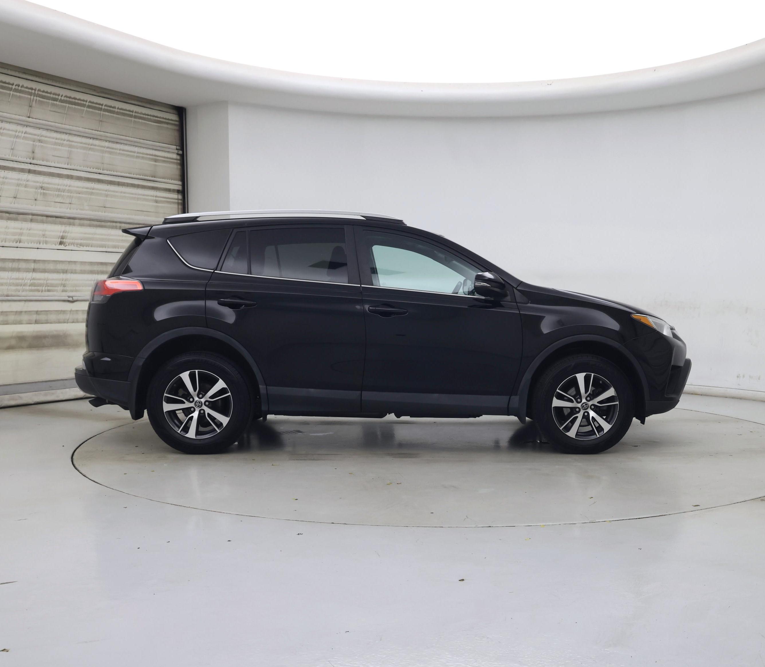 Thumbnail: 2016 Toyota RAV4 - 7
