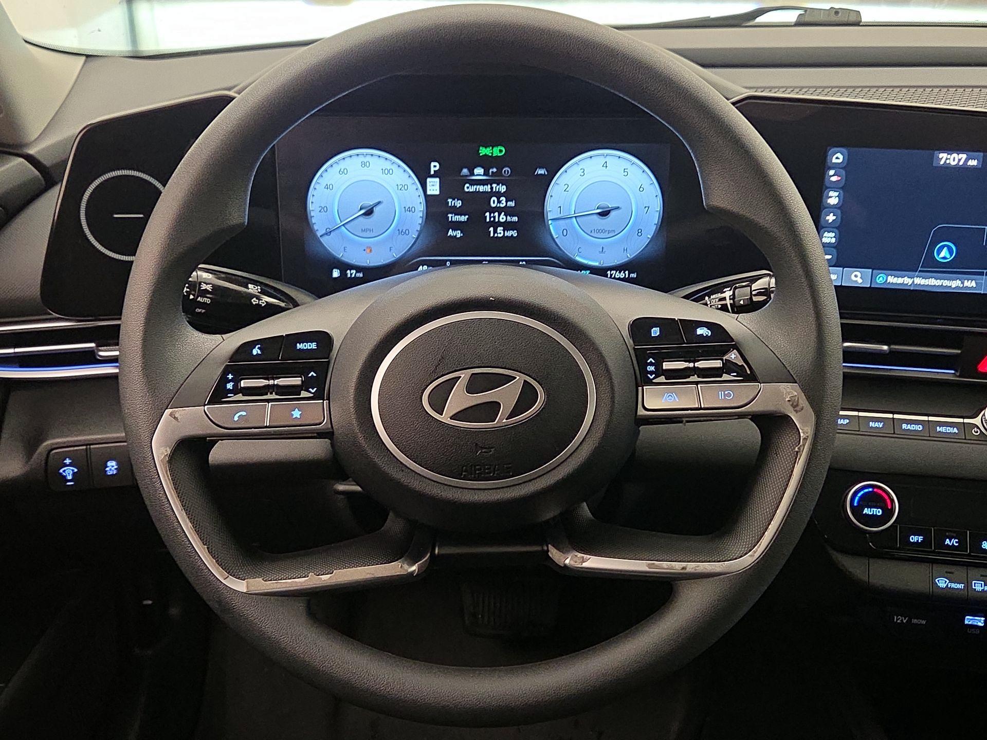 Thumbnail: 2024 Hyundai Elantra - 10