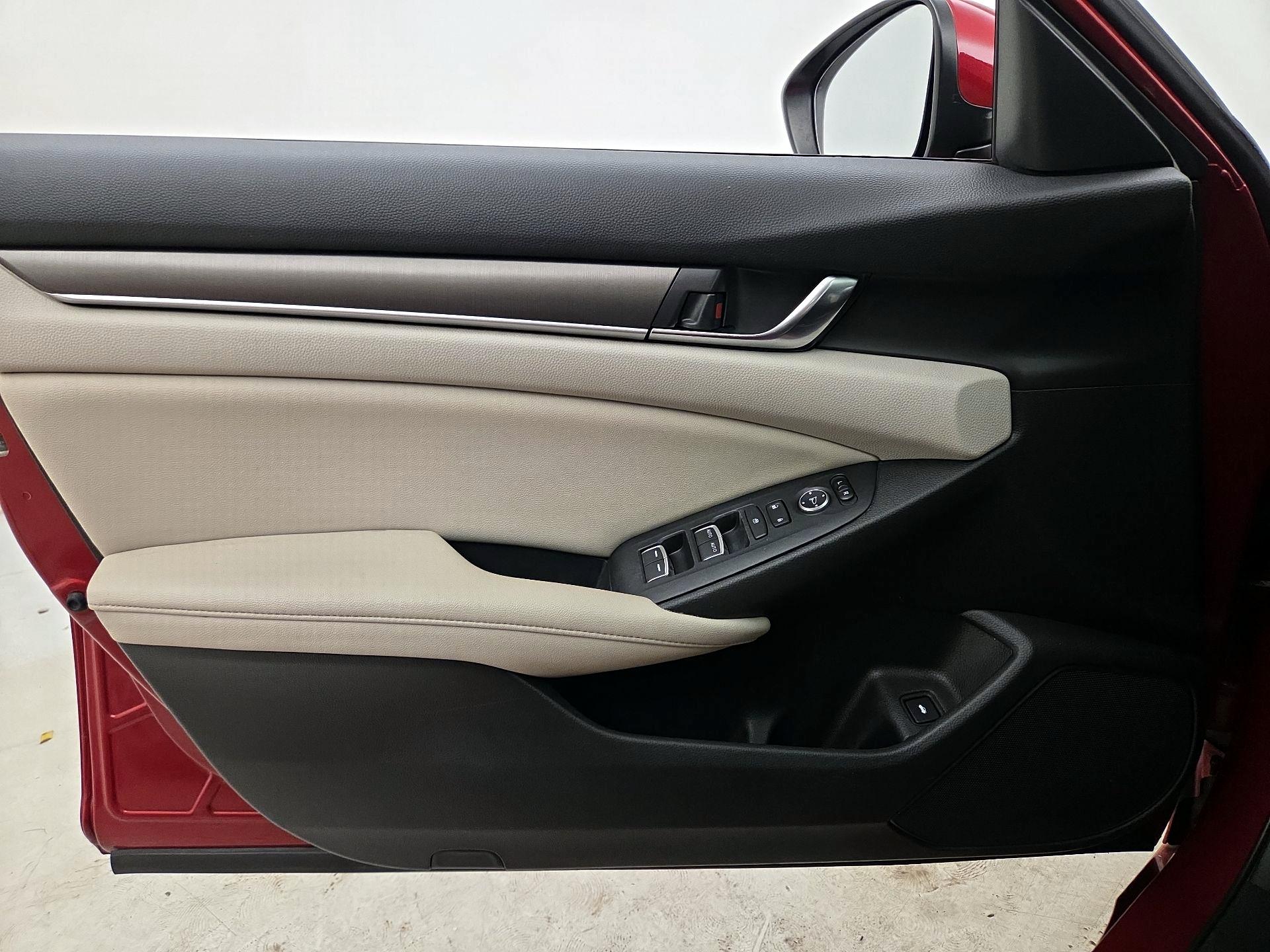 Thumbnail: 2020 Honda Accord - 12