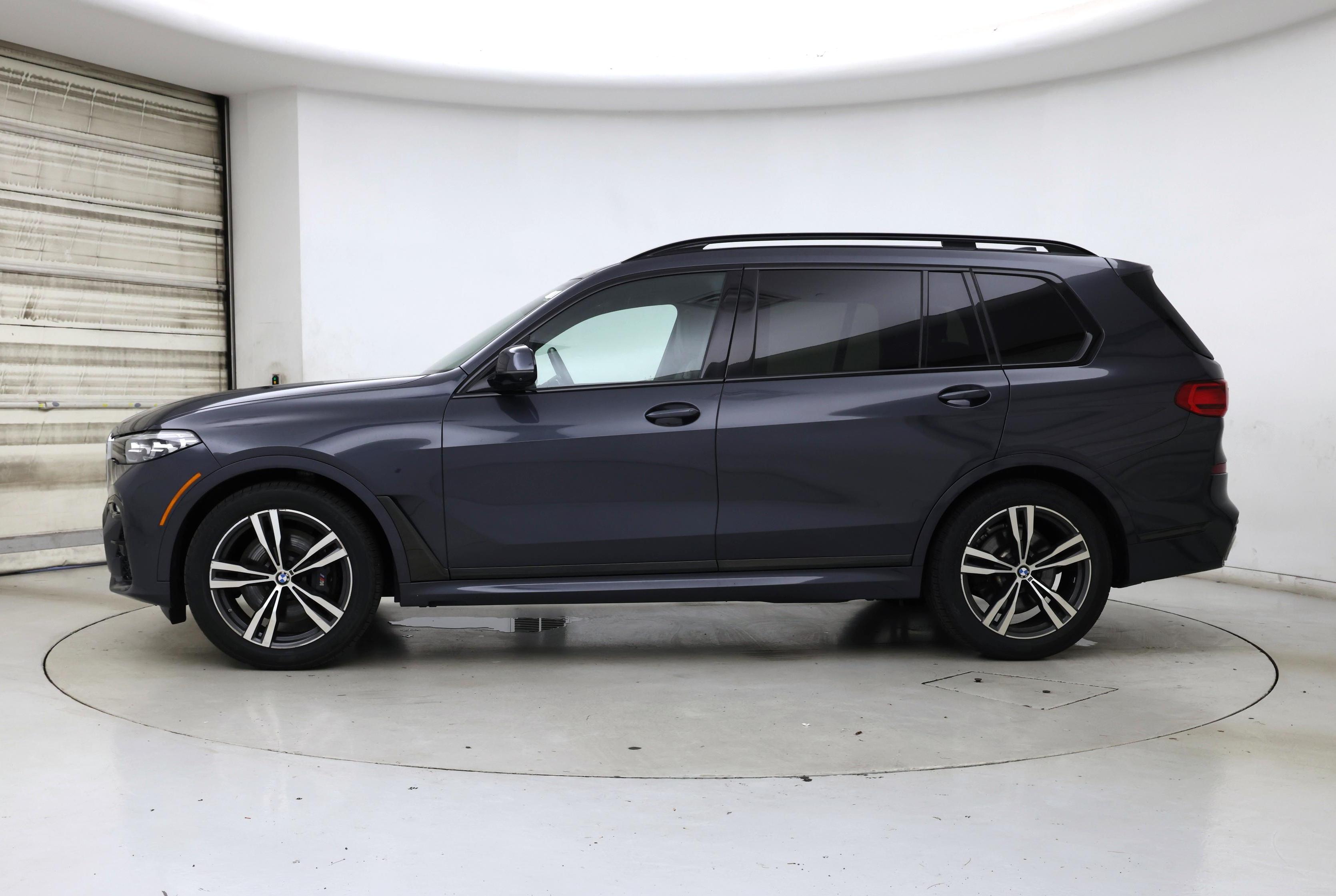 Thumbnail: 2021 BMW X7 - 3