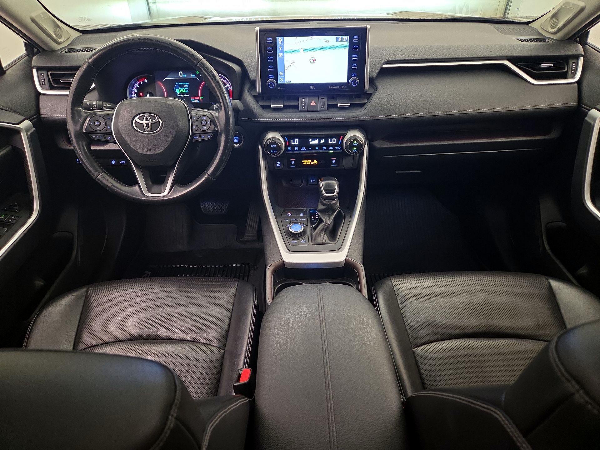 Thumbnail: 2019 Toyota RAV4 - 9