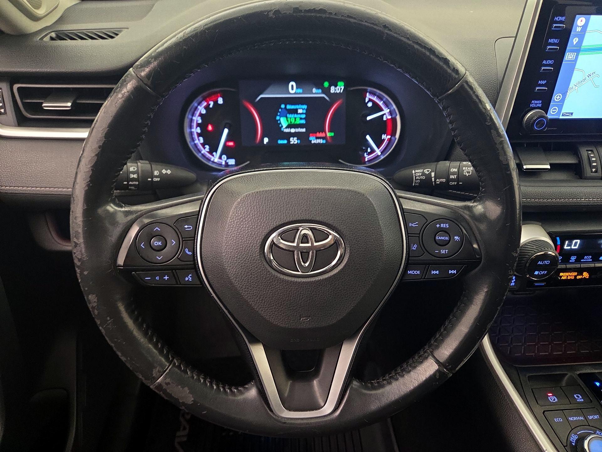 Thumbnail: 2019 Toyota RAV4 - 10