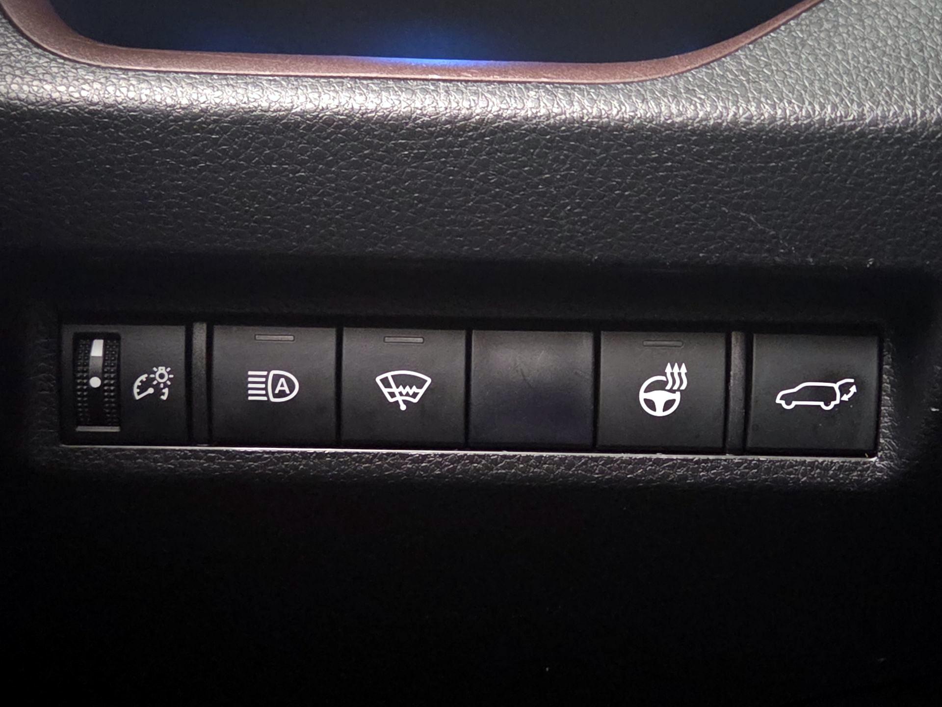 Thumbnail: 2019 Toyota RAV4 - 13