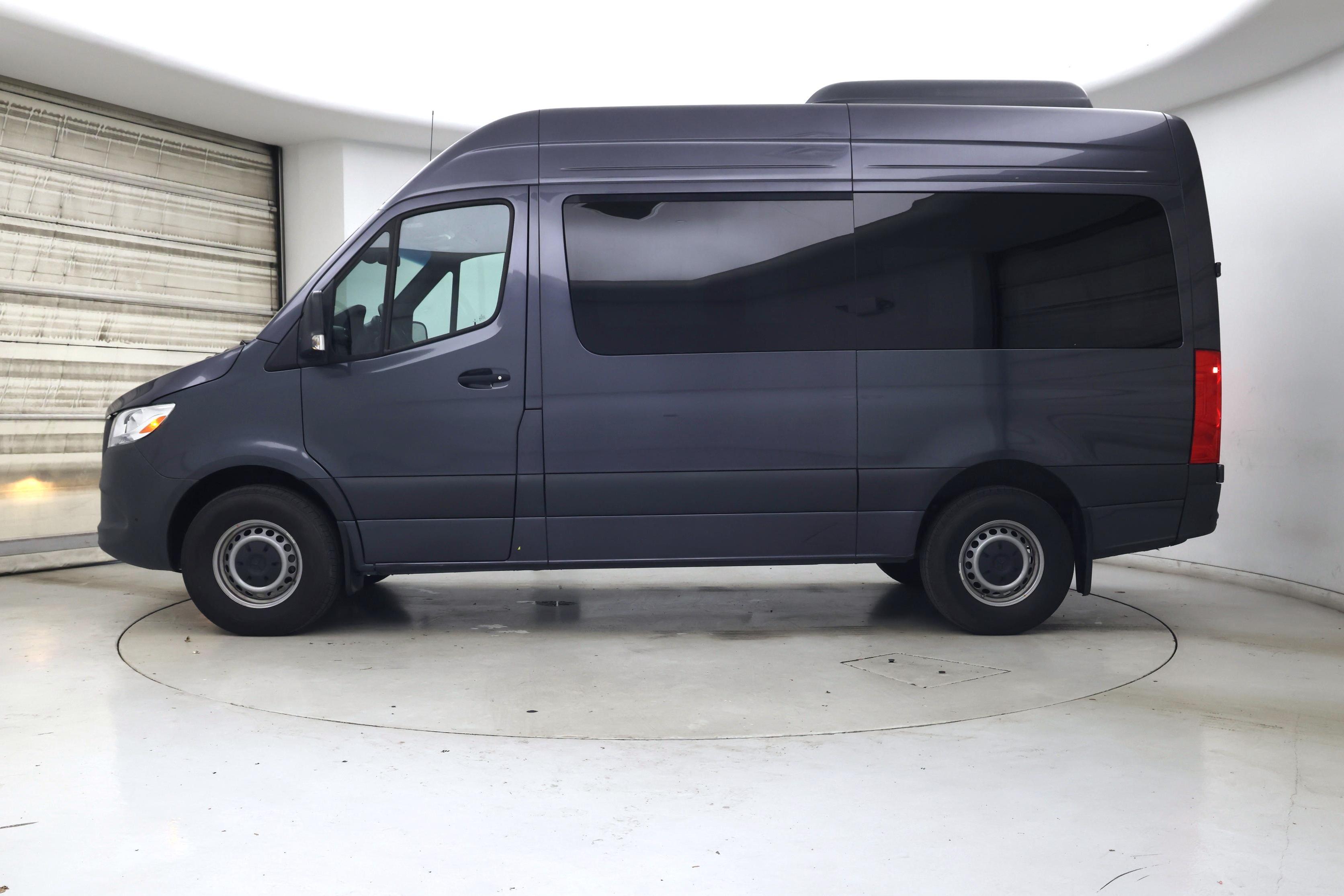 Thumbnail: 2024 Mercedes-Benz Sprinter - 3