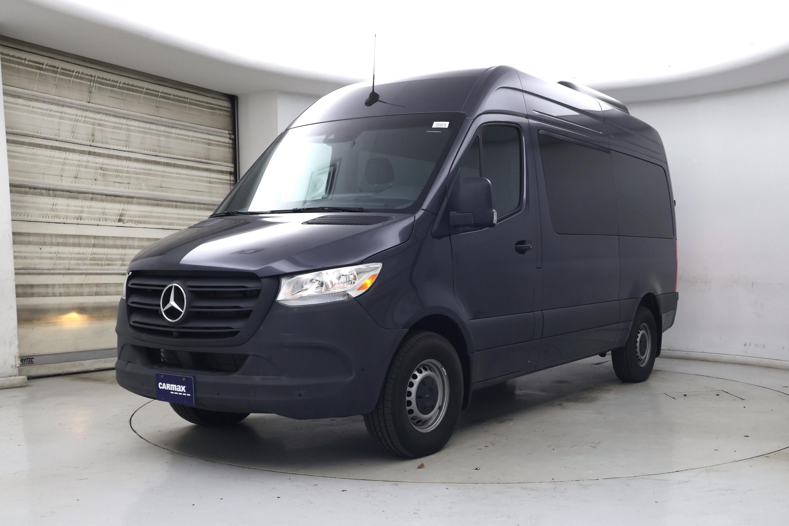 Thumbnail: 2024 Mercedes-Benz Sprinter - 4