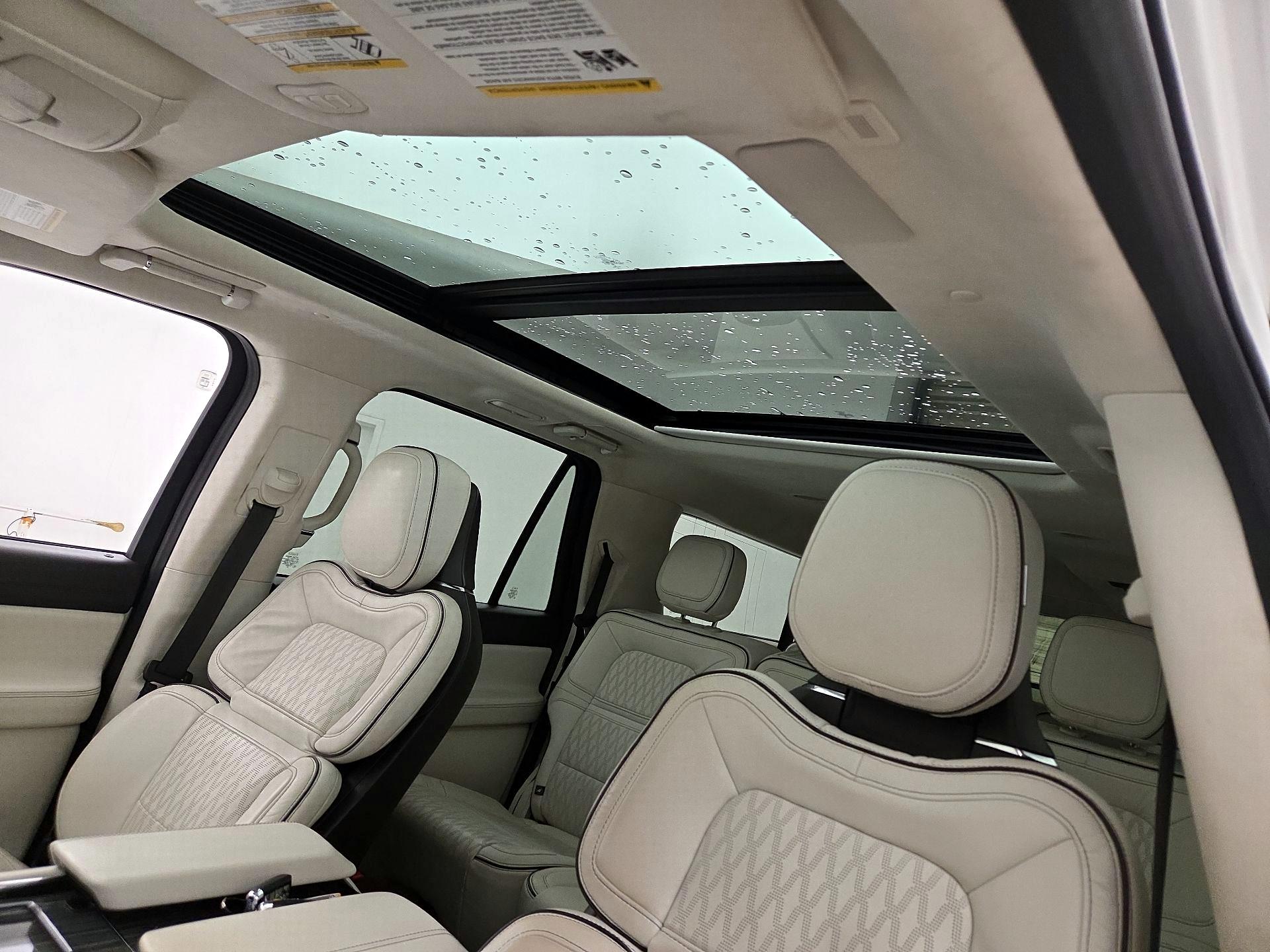 Thumbnail: 2023 Lincoln Navigator L - 20