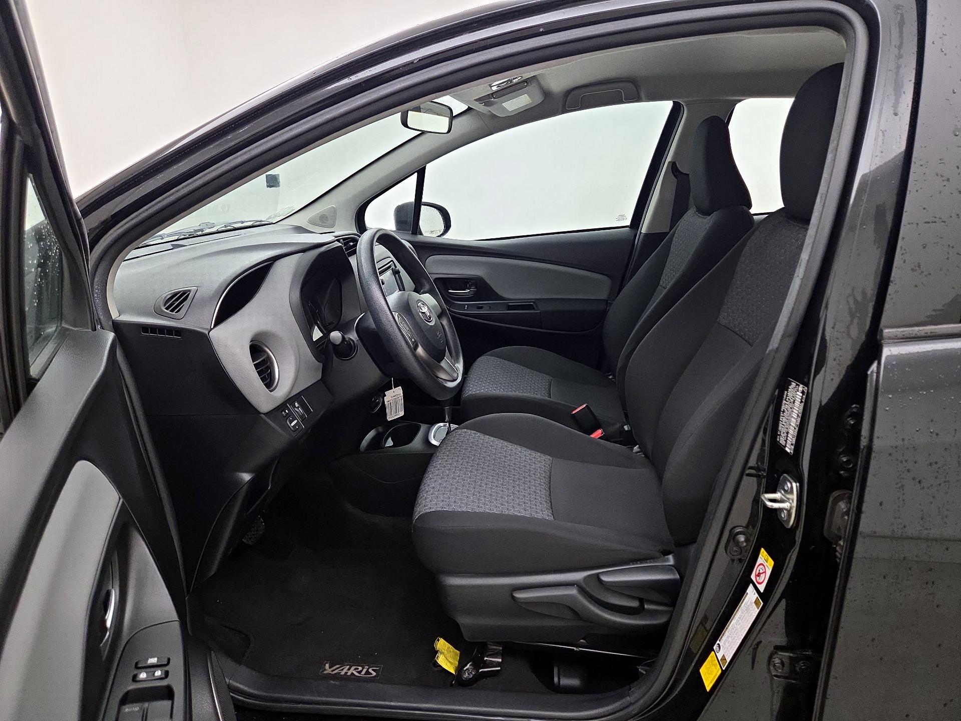 Thumbnail: 2016 Toyota Yaris - 11