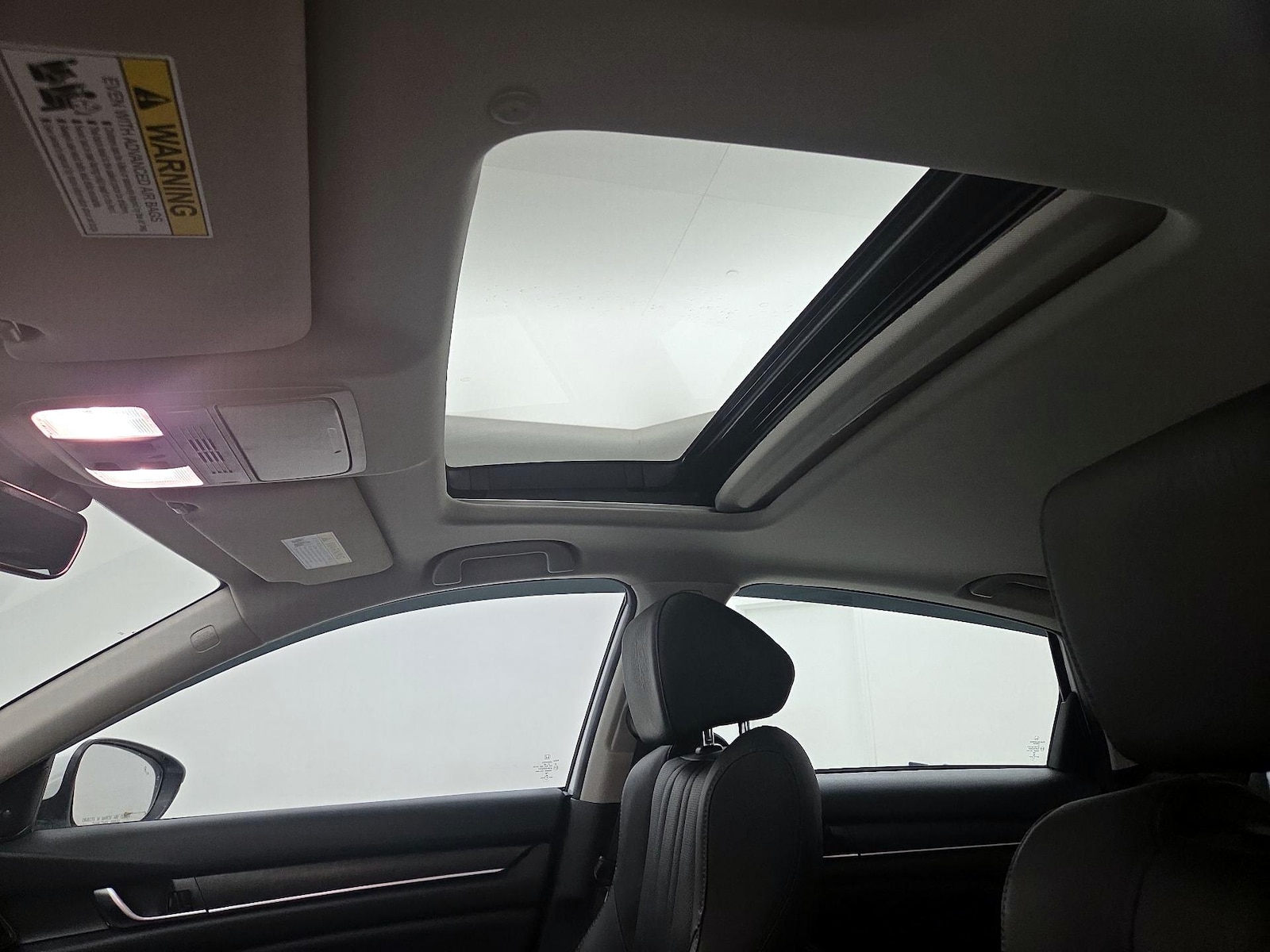 Sunroof(s) & Overhead Airbags