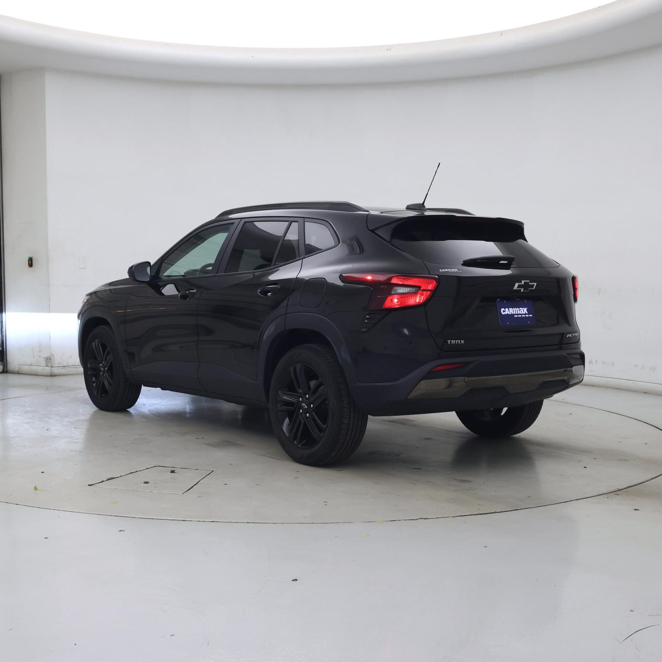 Thumbnail: 2025 Chevrolet Trax - 2