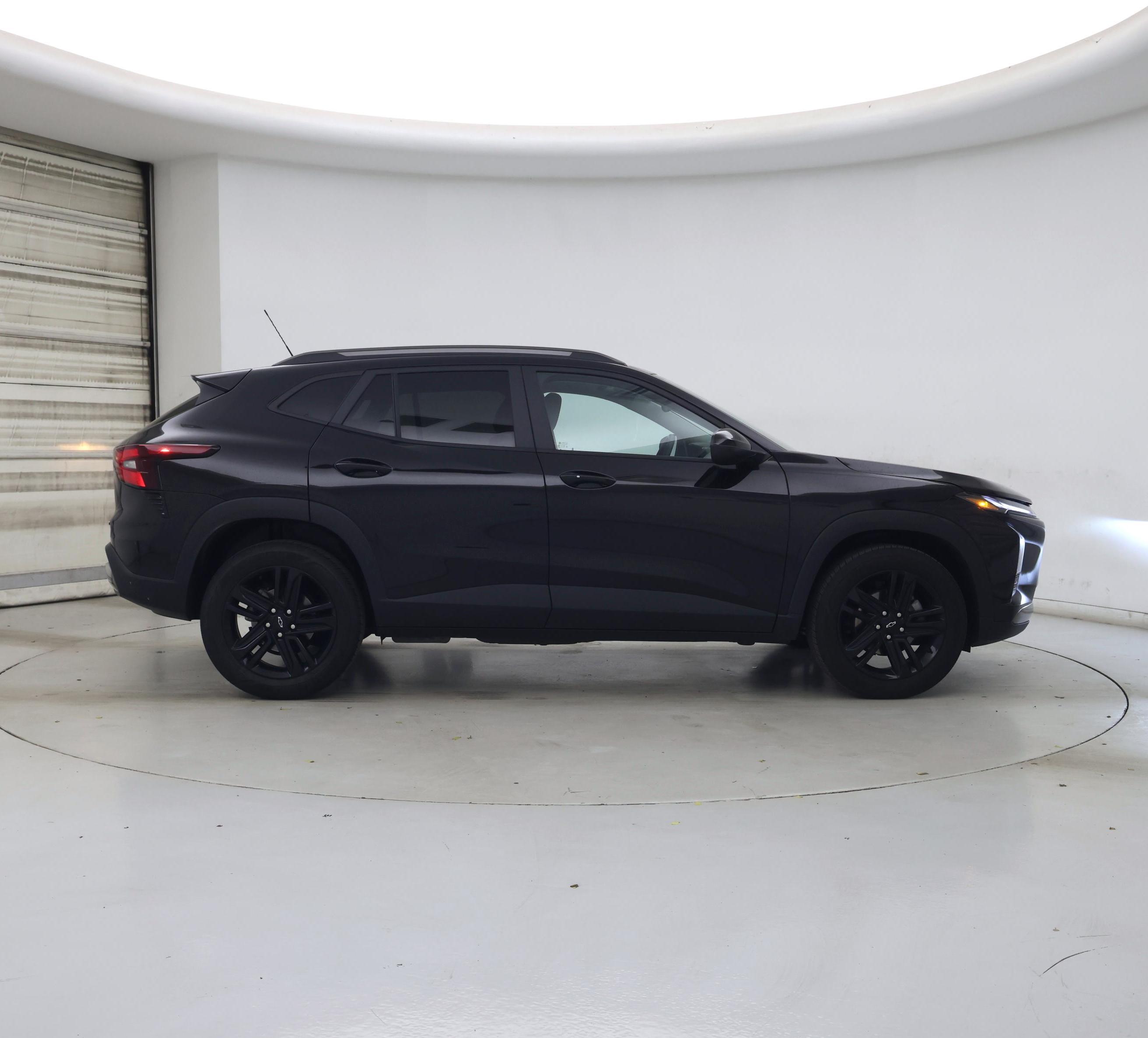 Thumbnail: 2025 Chevrolet Trax - 7