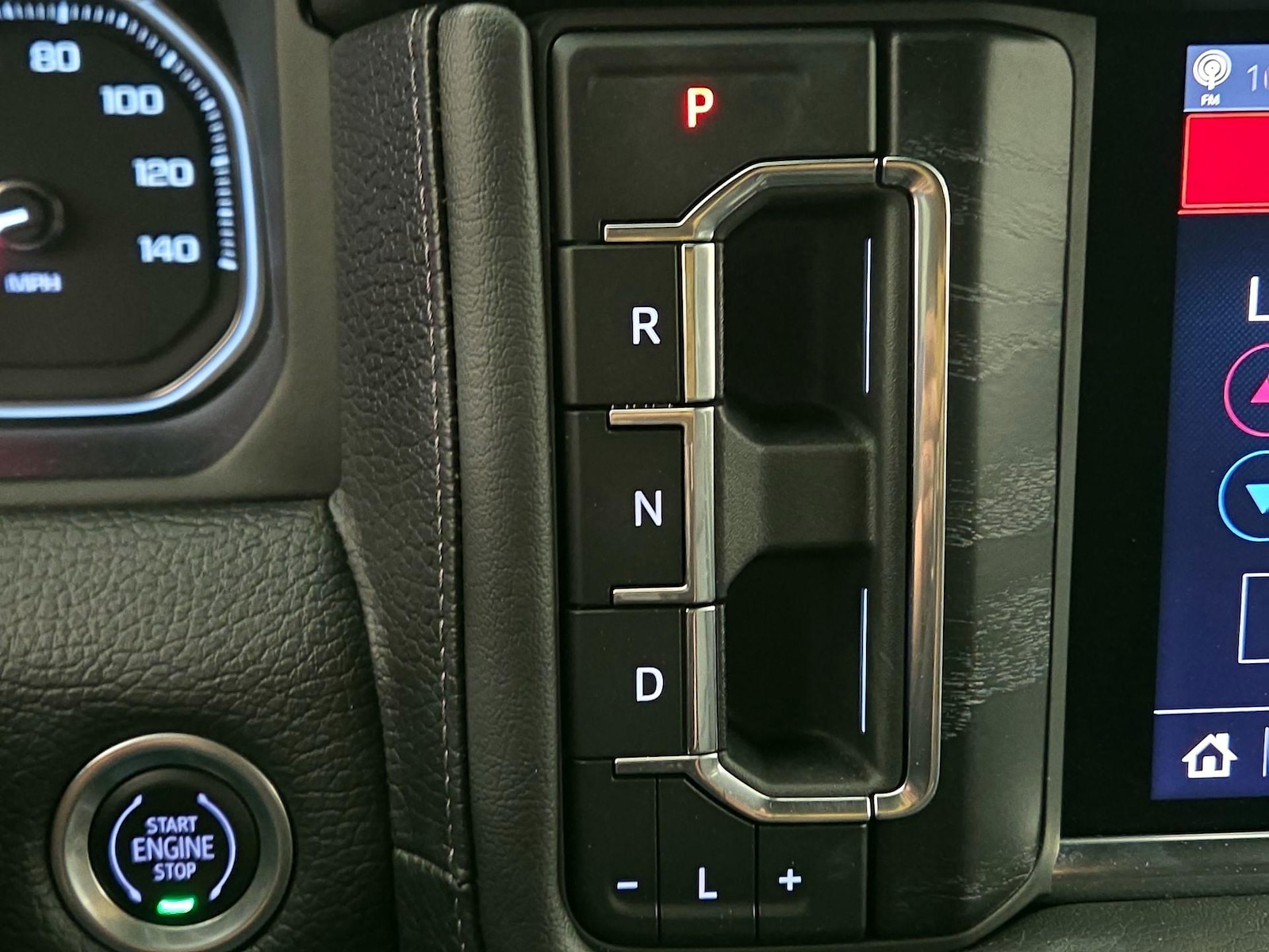 2021 GMC Yukon Denali - Photo 19