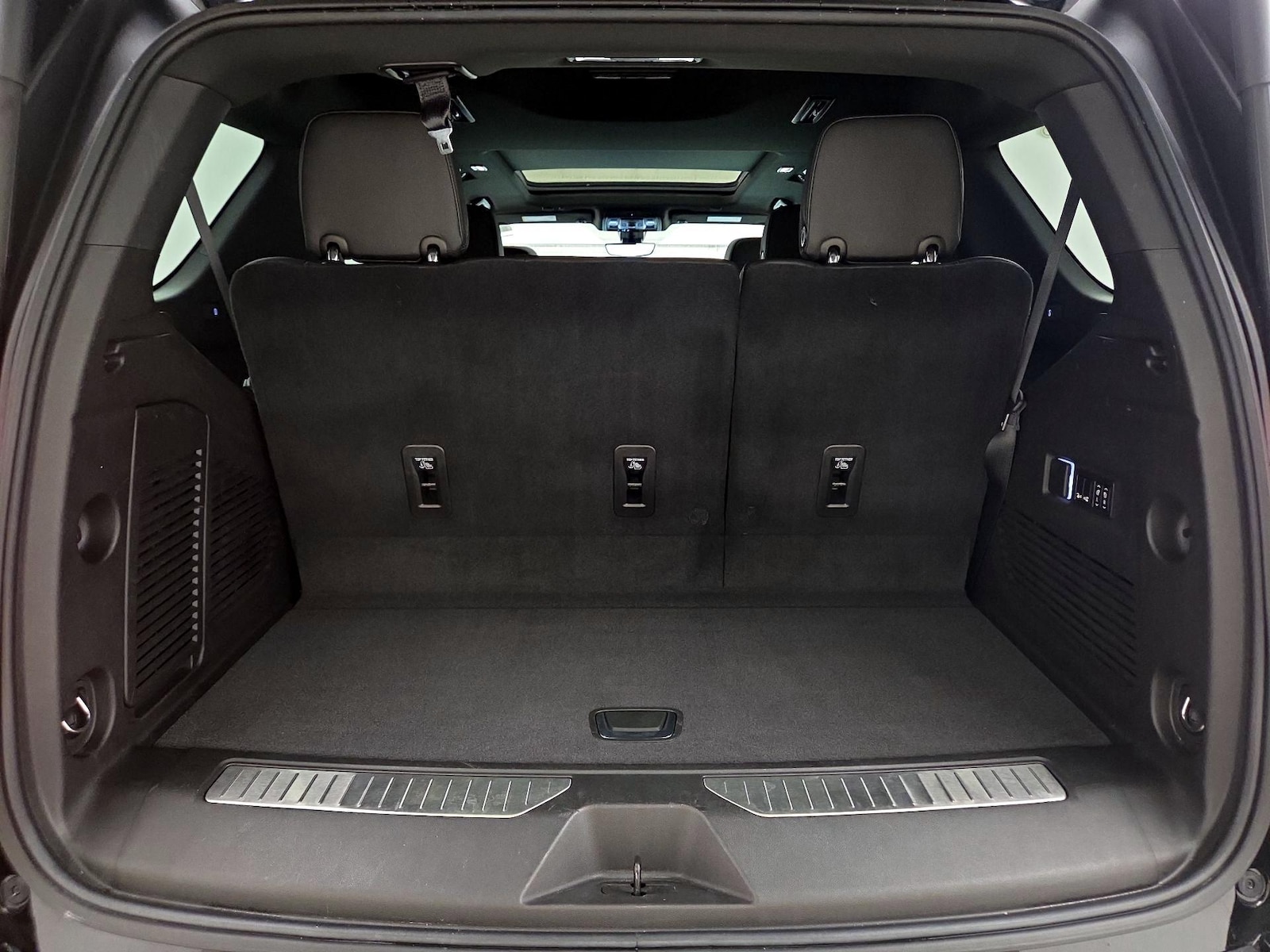 2021 GMC Yukon Denali - Photo 24