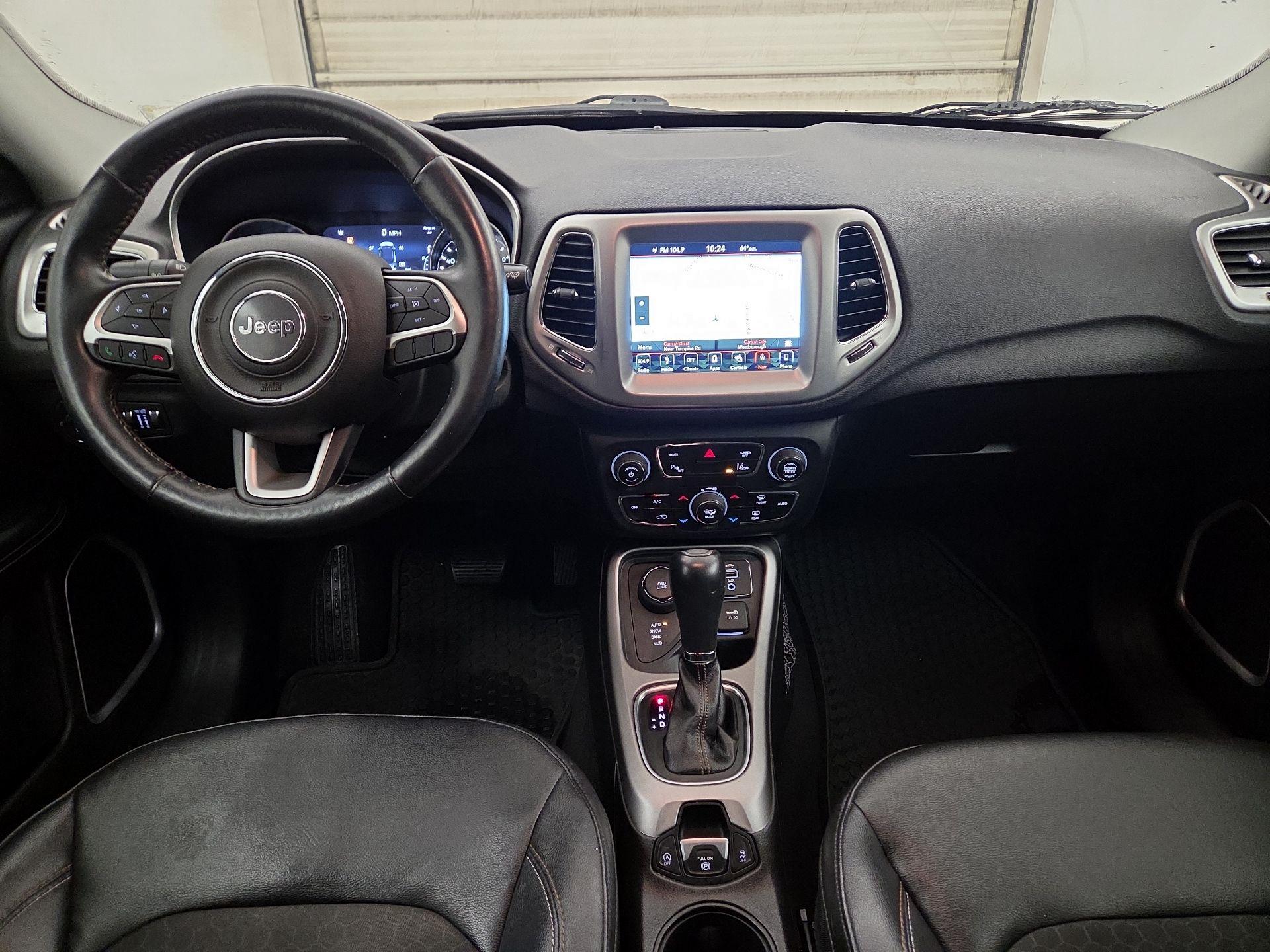 Thumbnail: 2018 Jeep Compass - 9