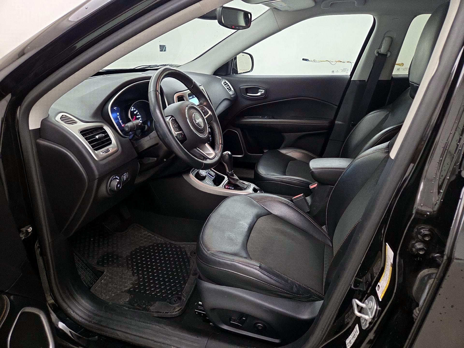 Thumbnail: 2018 Jeep Compass - 11