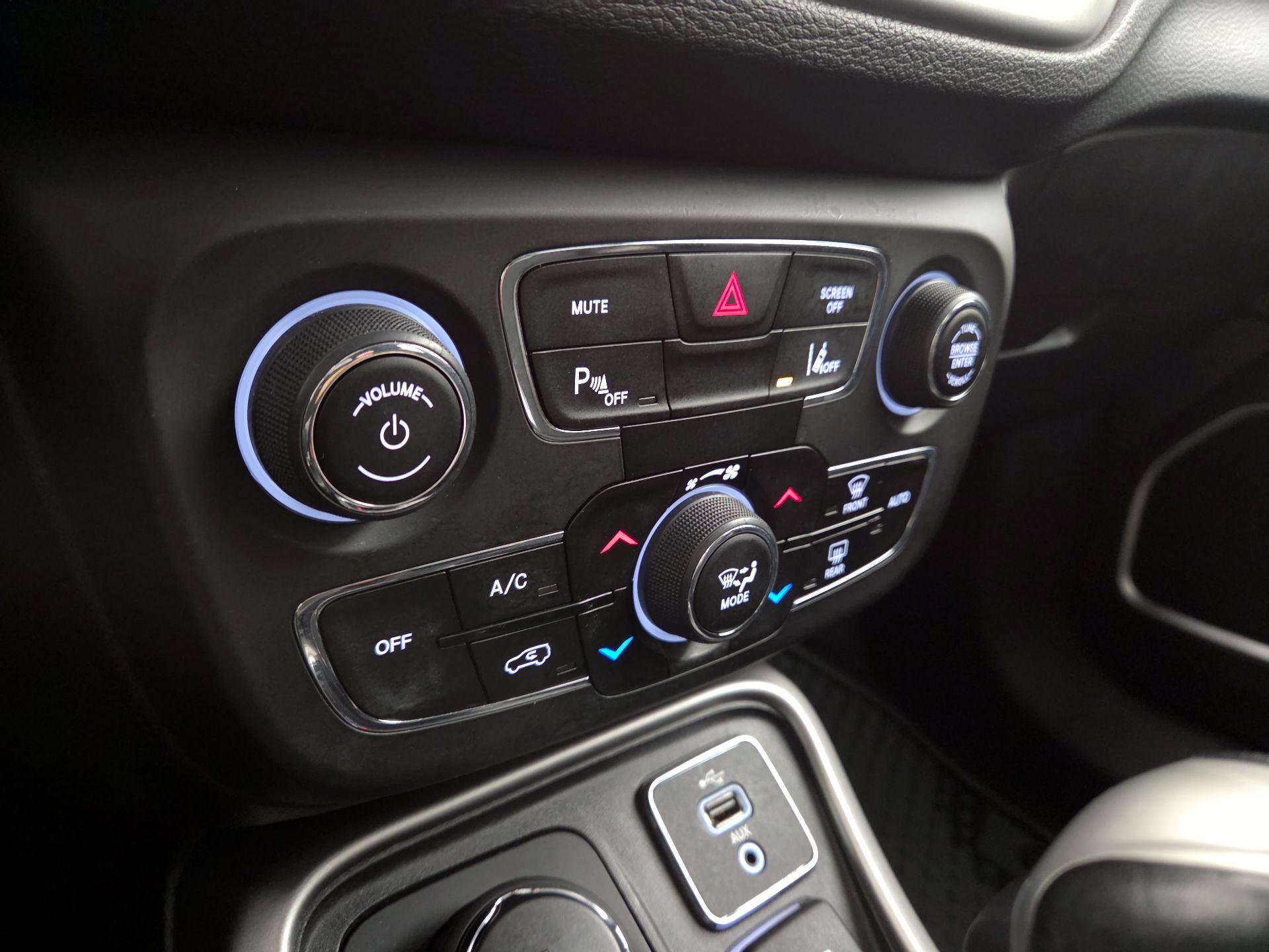 Thumbnail: 2018 Jeep Compass - 17