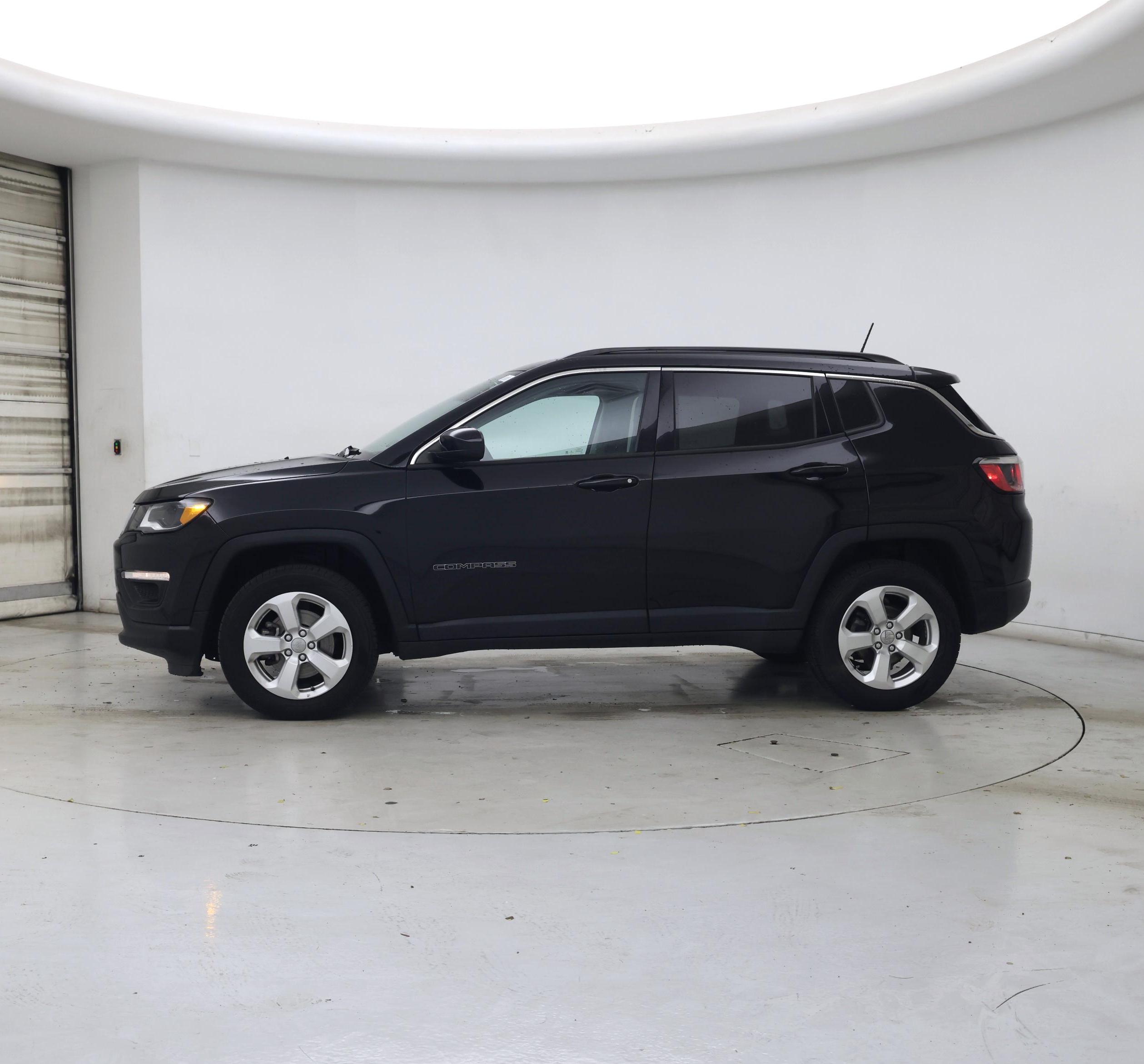 Thumbnail: 2018 Jeep Compass - 3