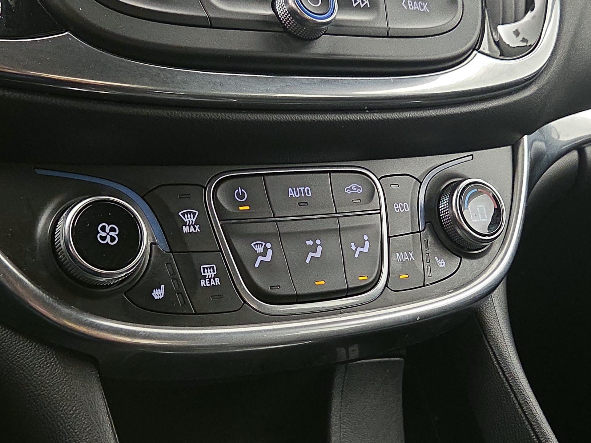 Thumbnail: 2019 Chevrolet Volt - 16