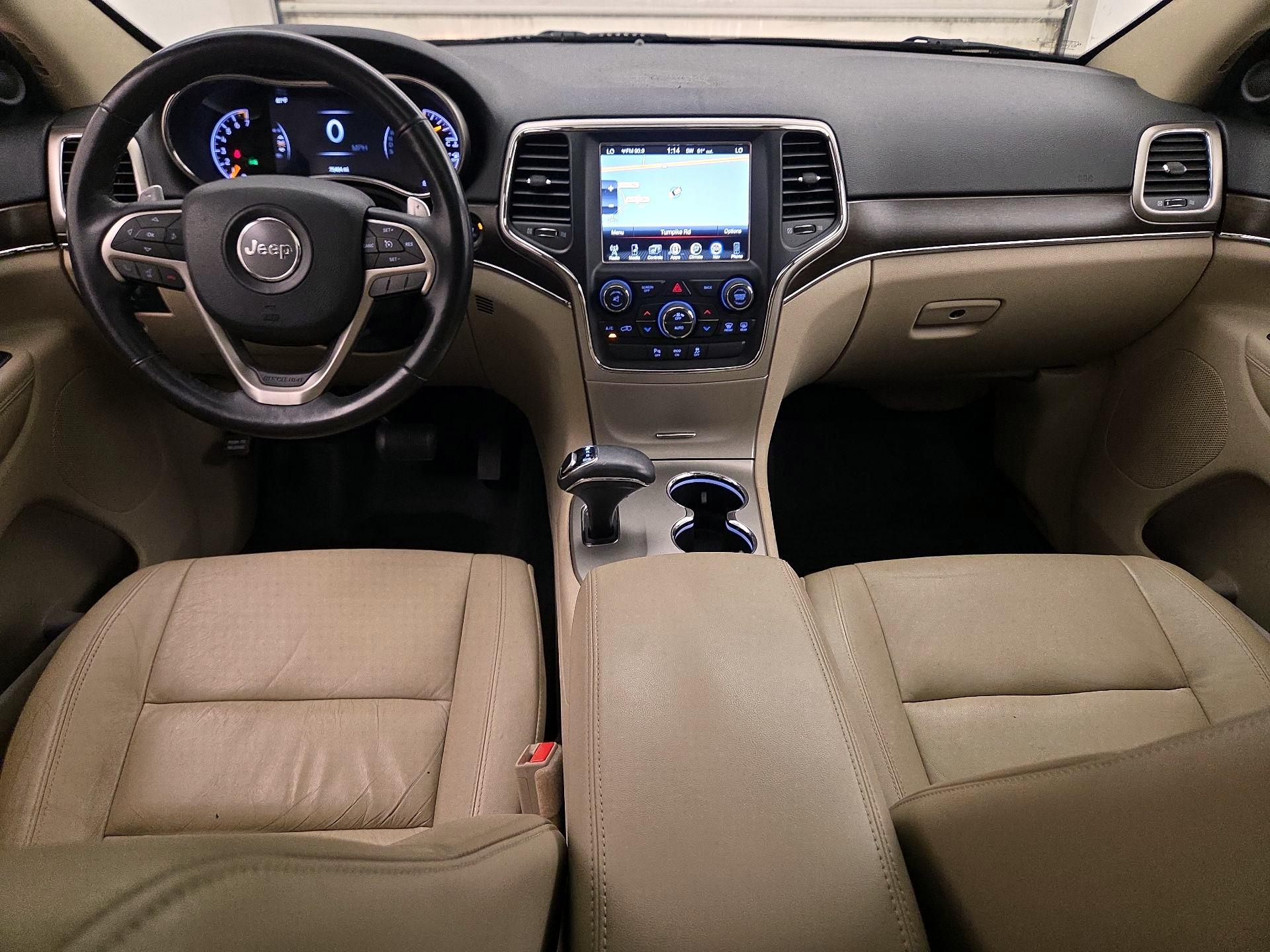 Thumbnail: 2015 Jeep Grand Cherokee - 9