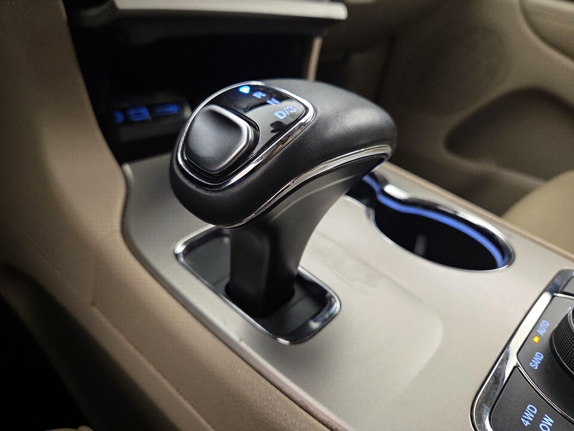 Thumbnail: 2015 Jeep Grand Cherokee - 18
