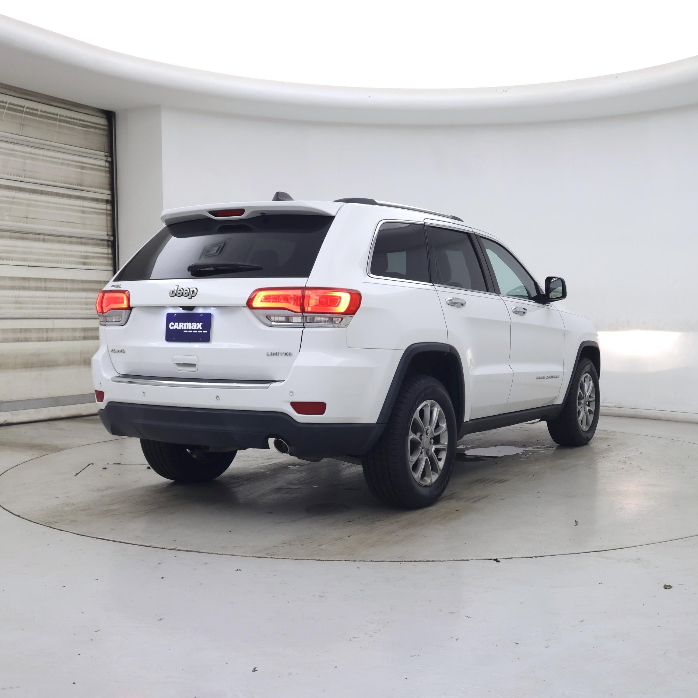 Thumbnail: 2015 Jeep Grand Cherokee - 8