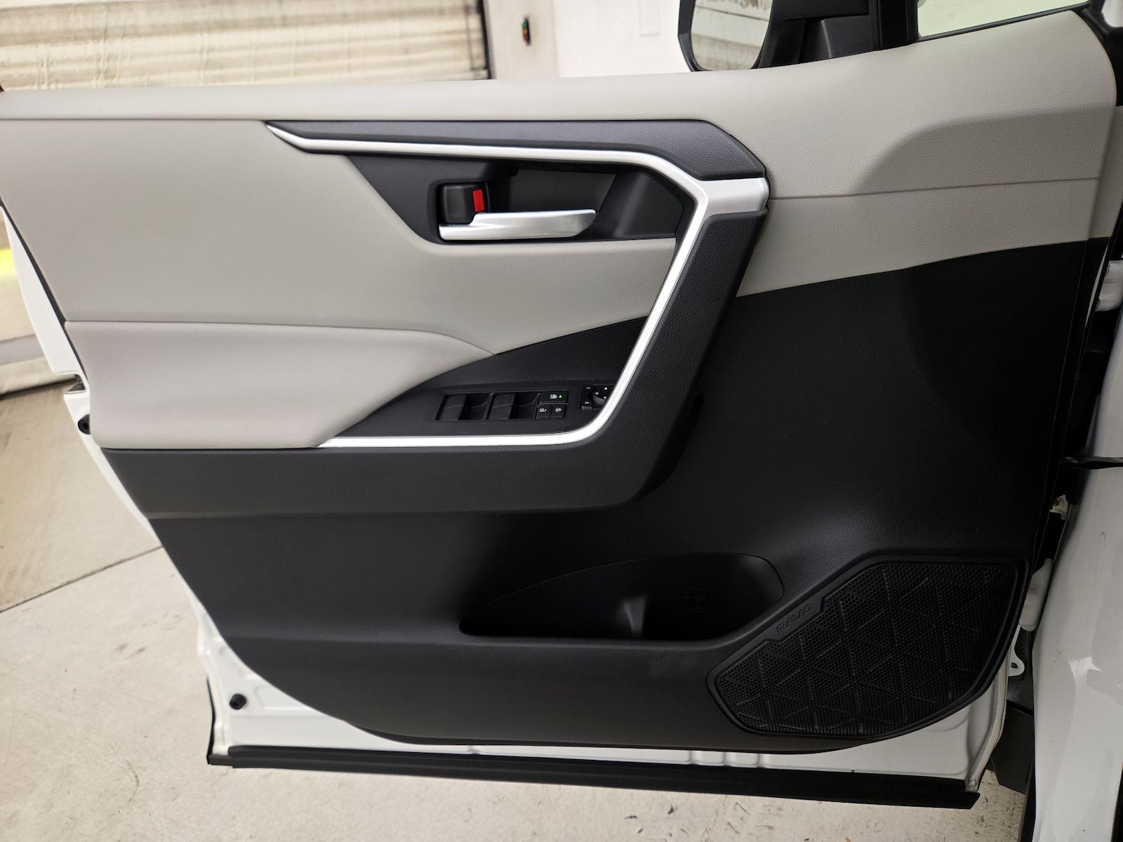 2019 Toyota RAV4 XLE - Photo 13