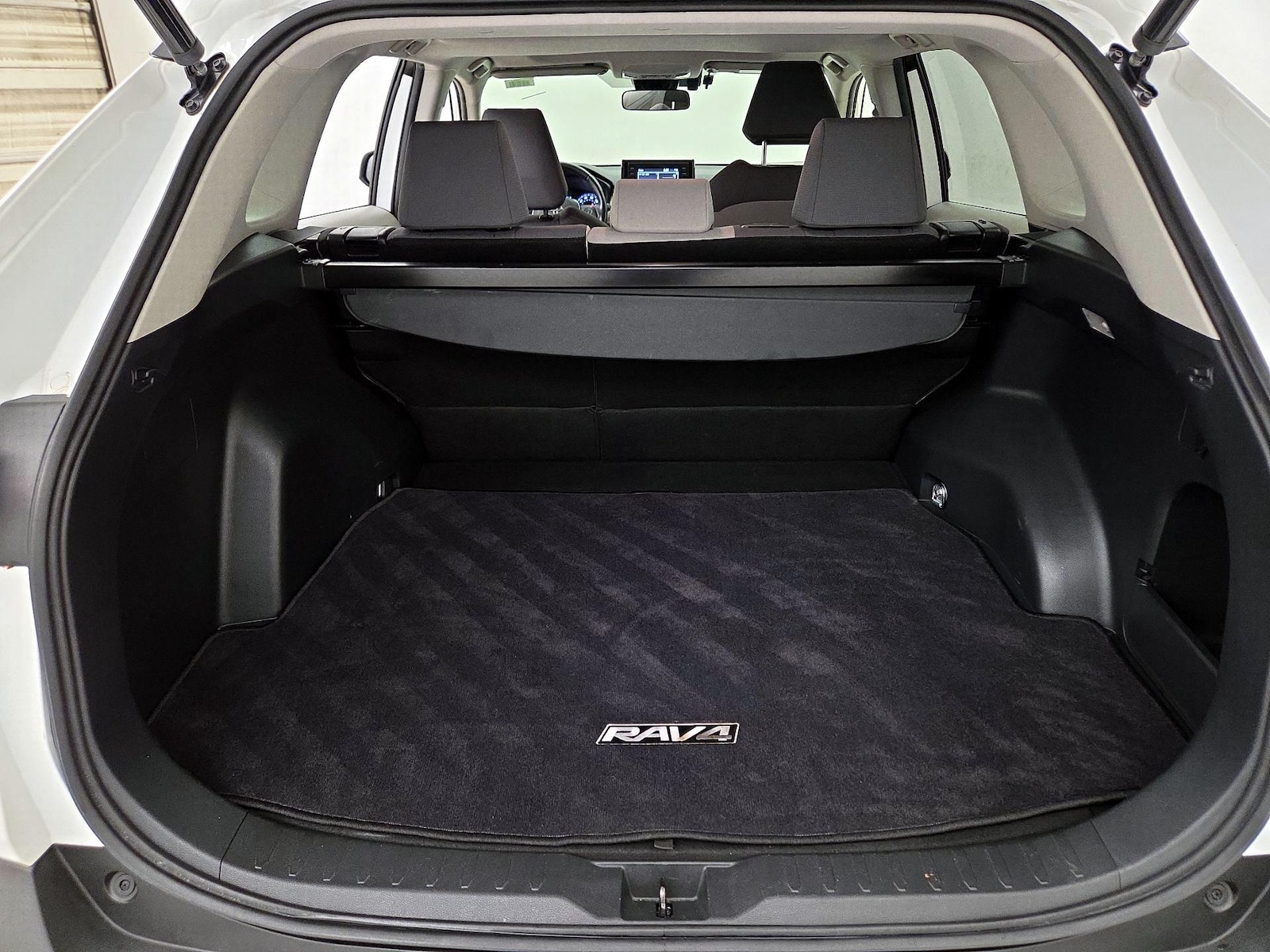 2019 Toyota RAV4 XLE - Photo 22