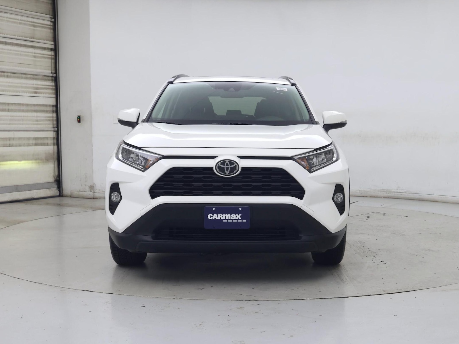 2019 Toyota RAV4 XLE - Photo 6